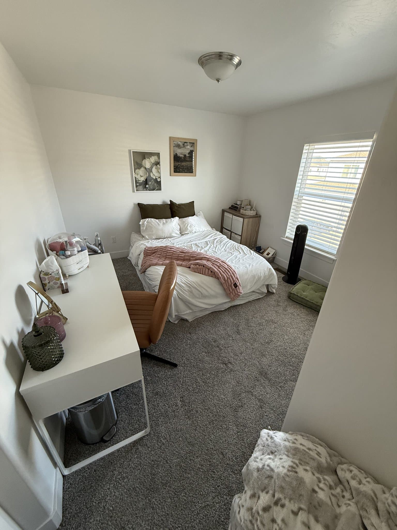 Vineyard House: 428 E 300 N