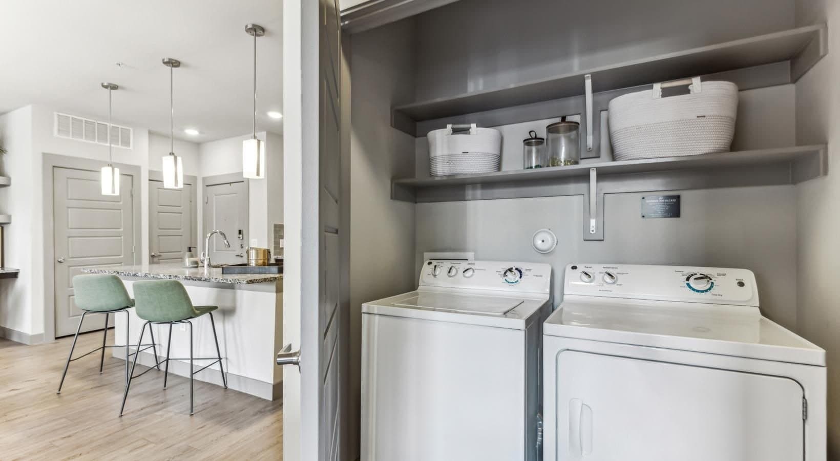 Dallas Apartment: 8169 Midtown Blvd