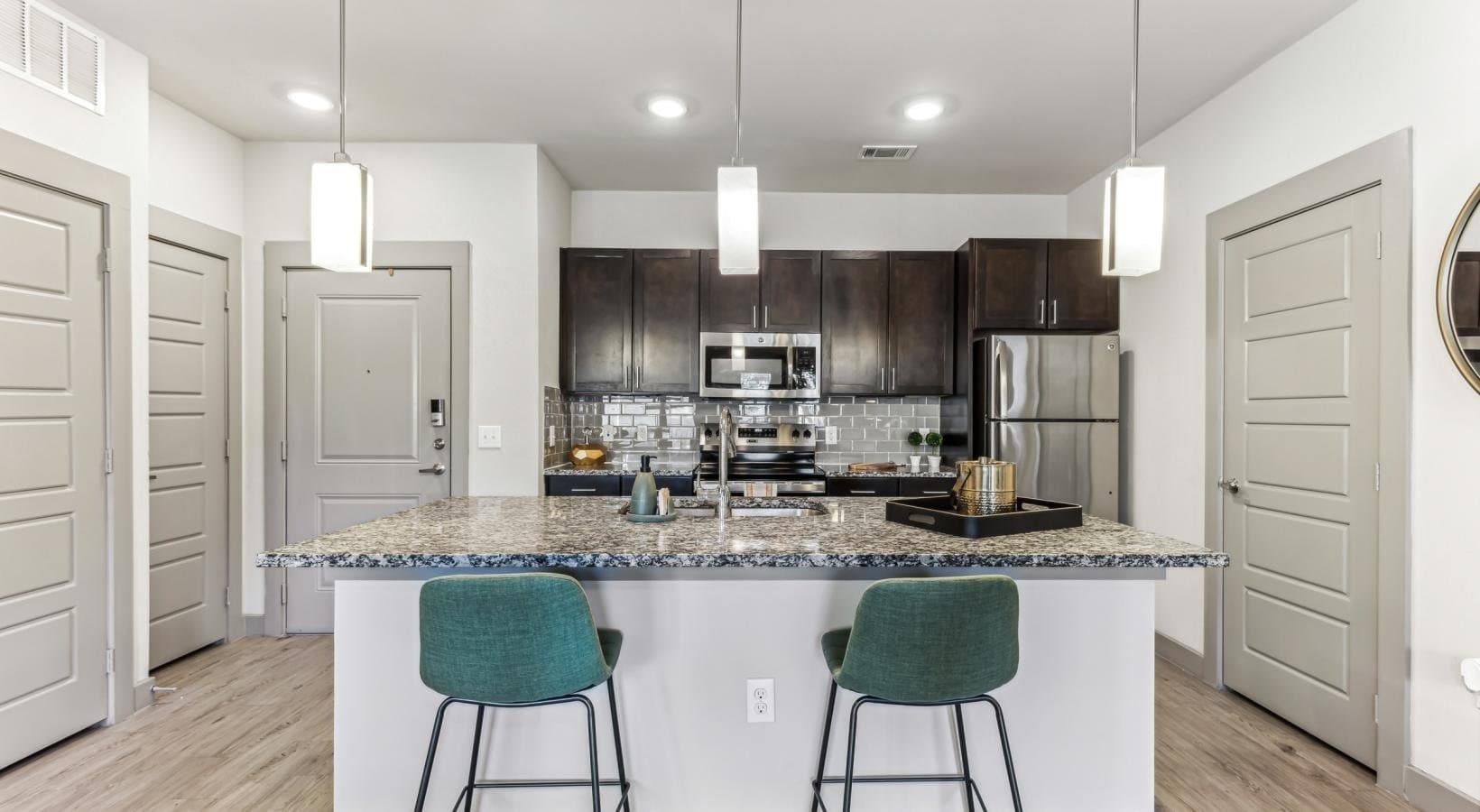Dallas Apartment: 8169 Midtown Blvd