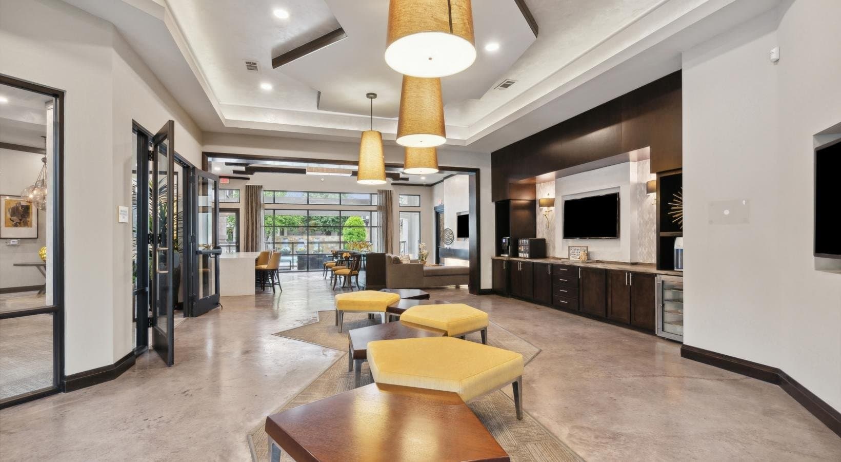 Dallas Apartment: 8169 Midtown Blvd