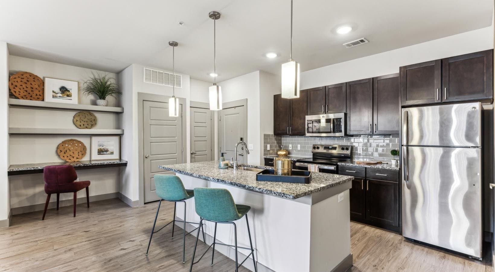 Dallas Apartment: 8169 Midtown Blvd