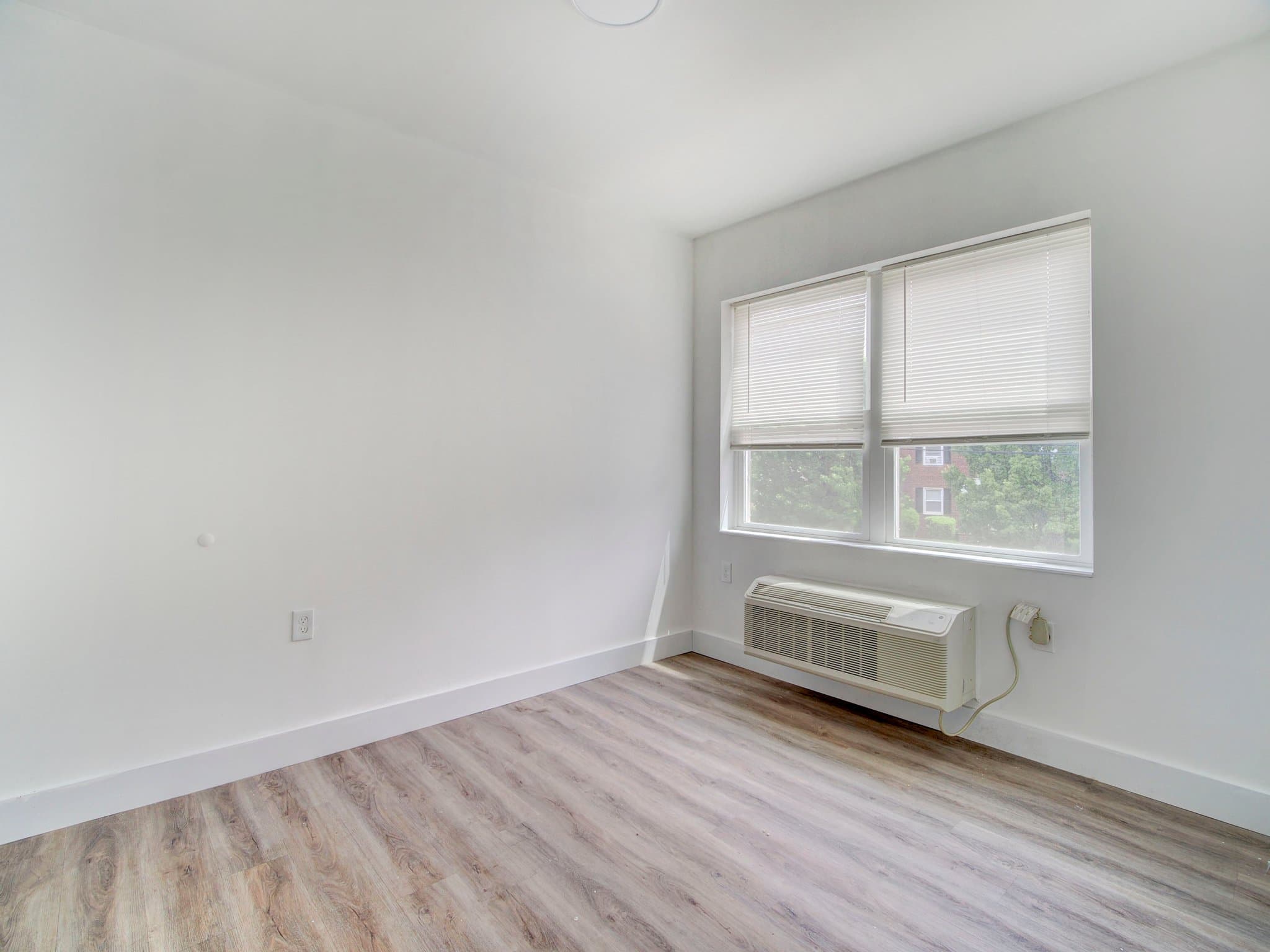 irvington Apartment: 1127 Stuyvesant Ave