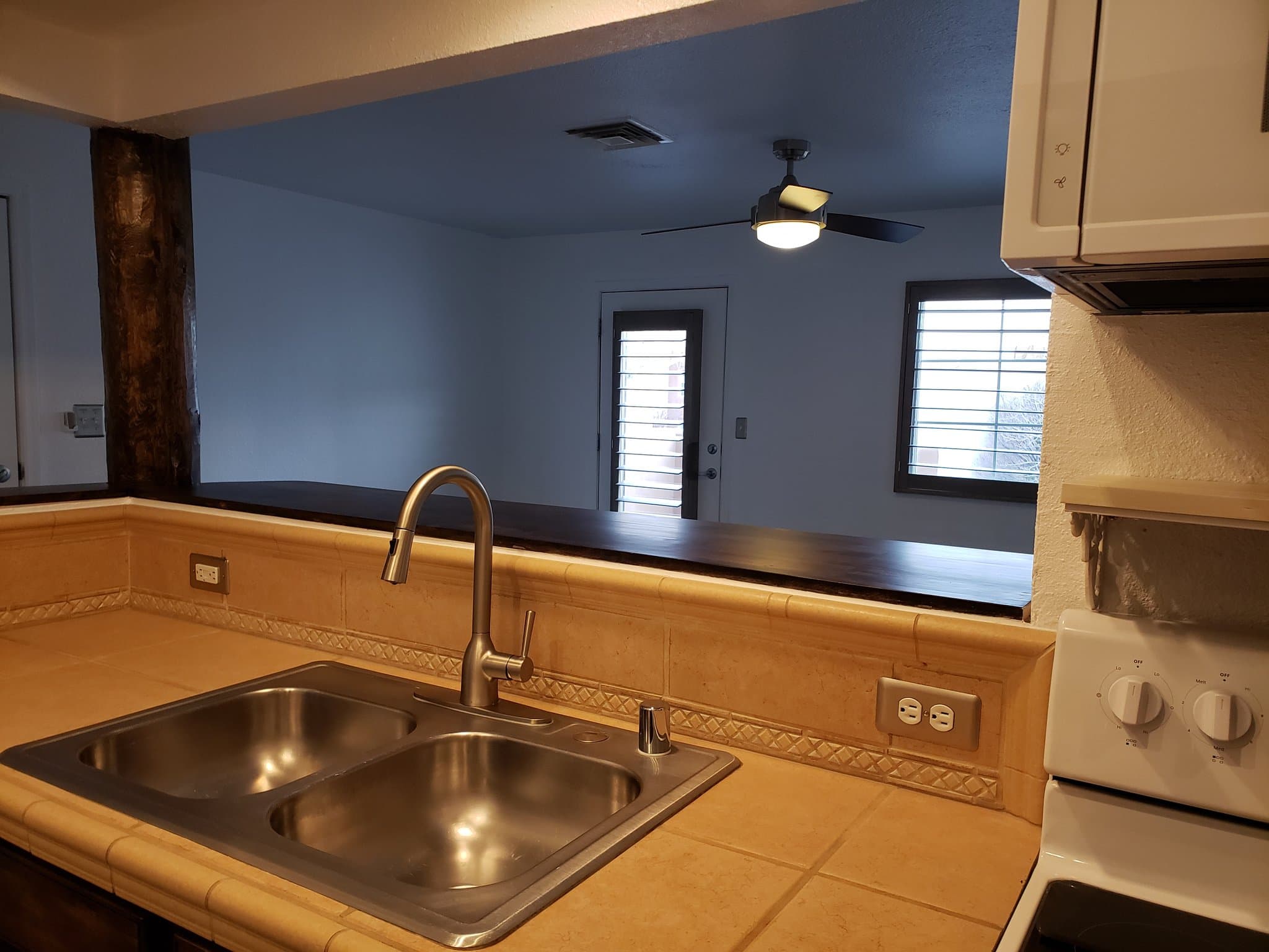 Santa Fe Condo: 2210 Miguel Chavez Road