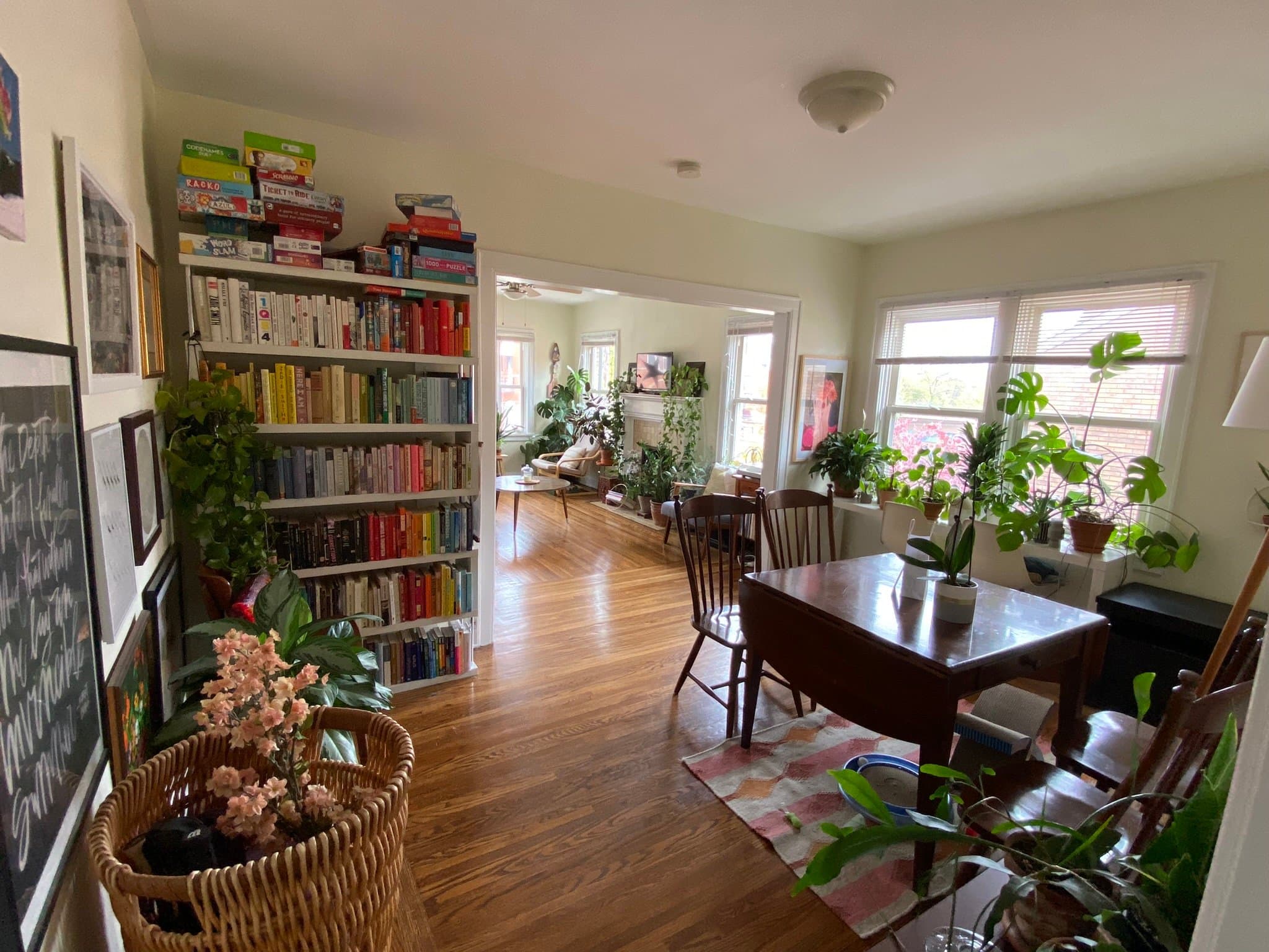 Cincinnati Apartment: 925 Nassau St