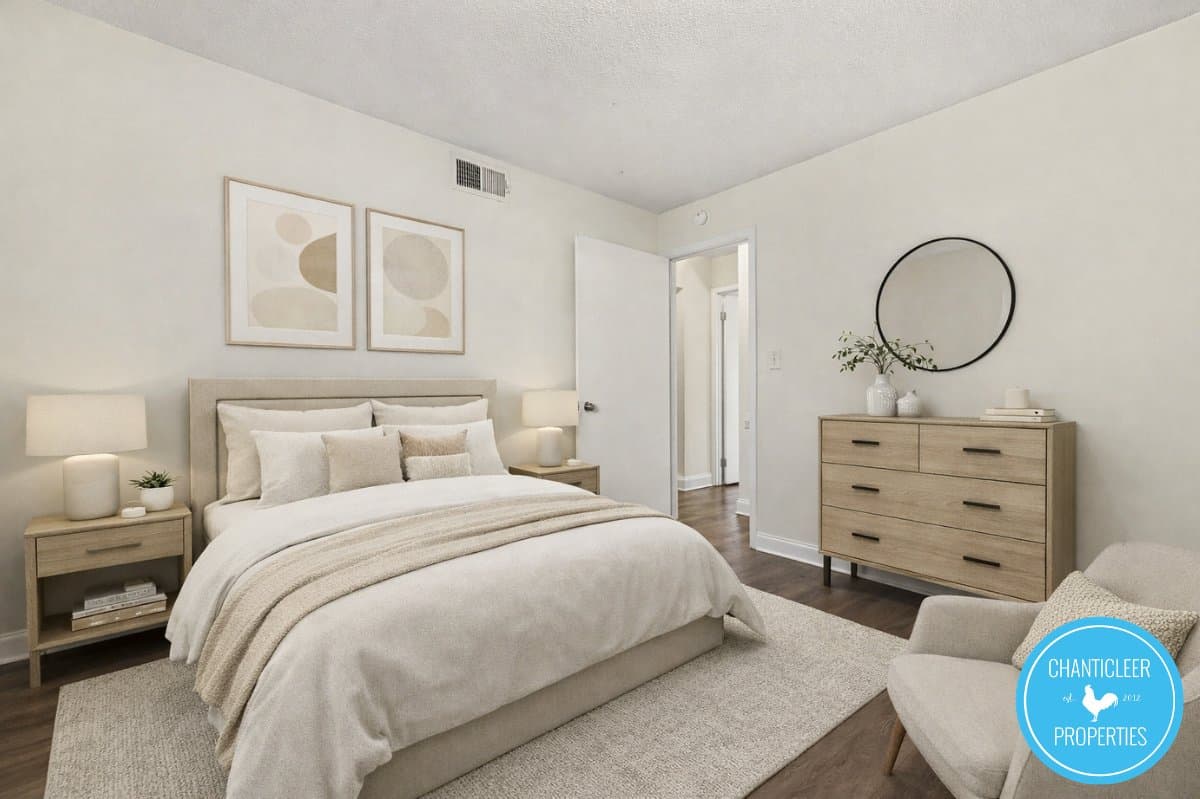 Graham Apartment: 115 Florence St