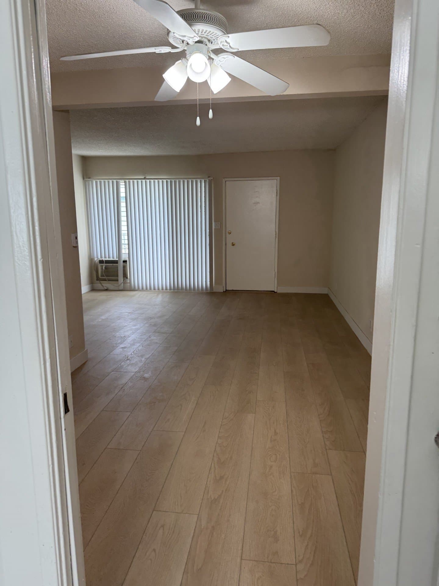 Sherman Oaks Apartment: 4450 Murietta Ave