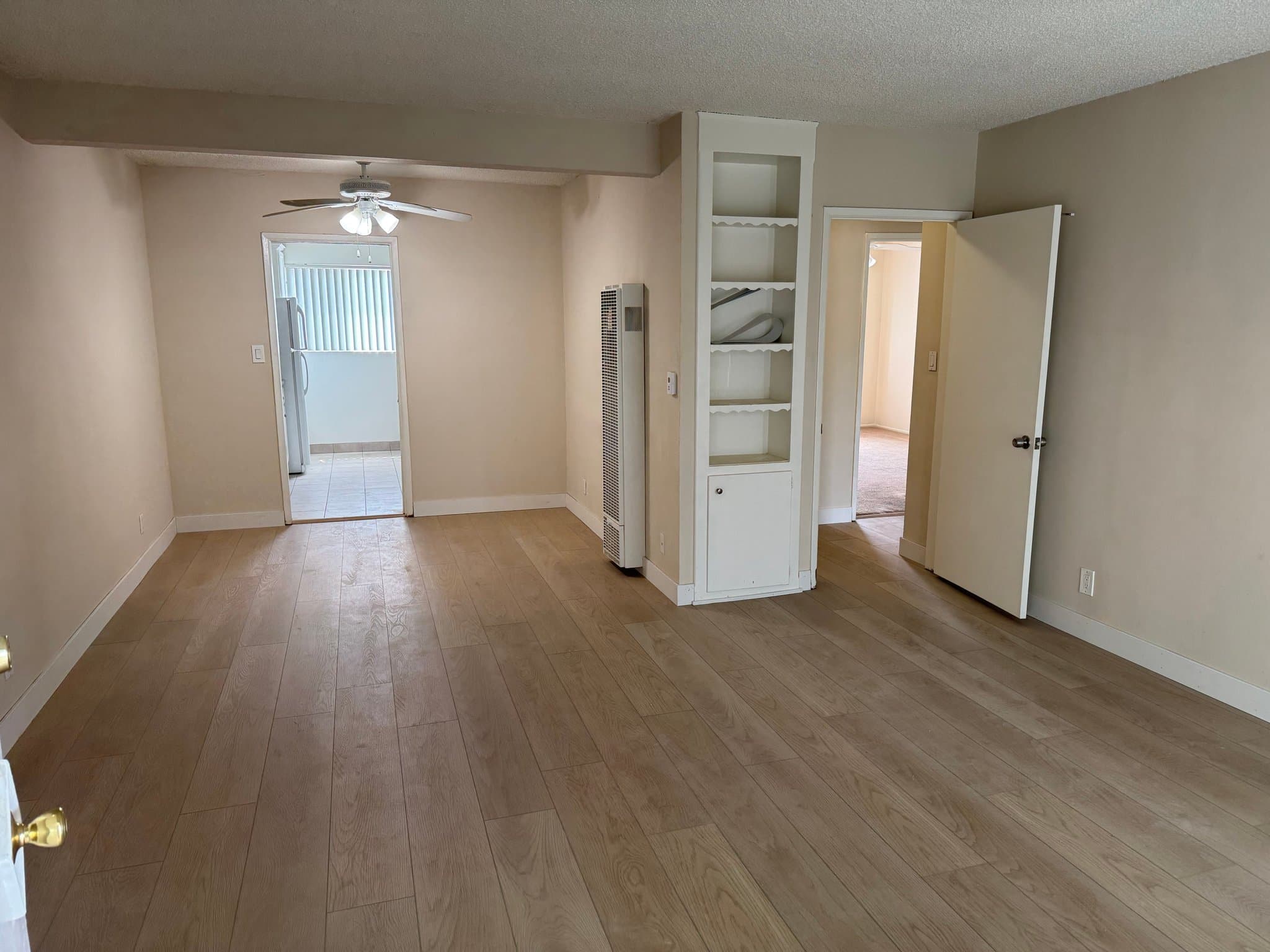 Sherman Oaks Apartment: 4450 Murietta Ave