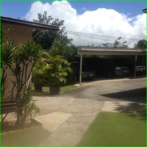 Aiea House: 99-144 Lilia Place