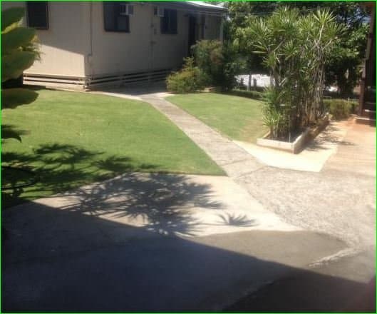 Aiea House: 99-144 Lilia Place