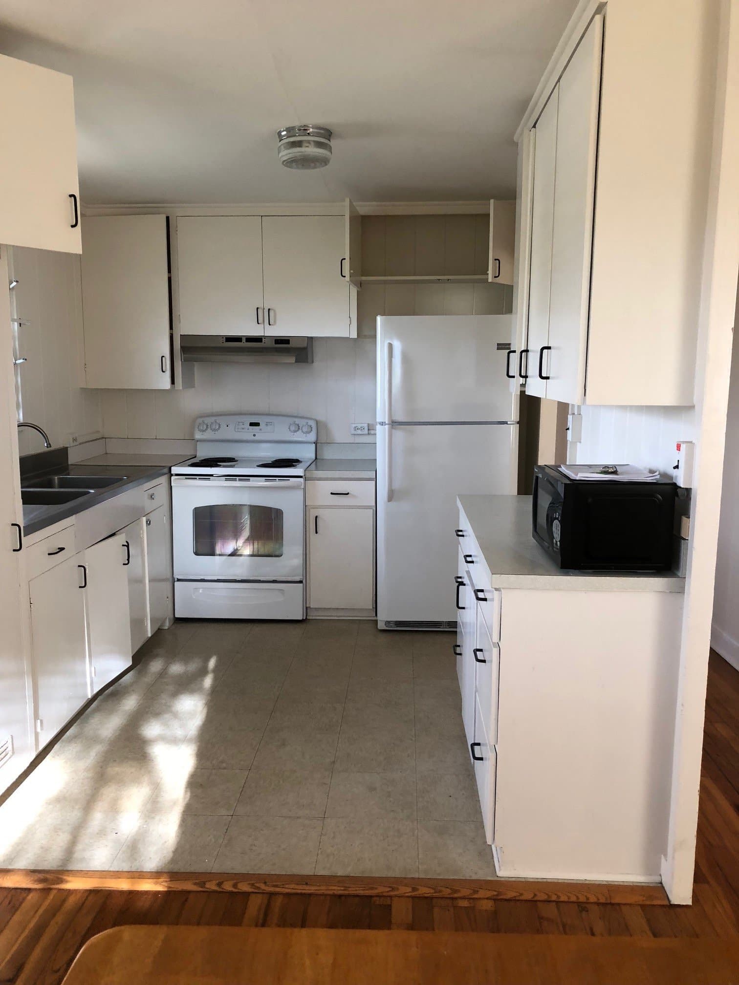 Aiea House: 99-144 Lilia Place