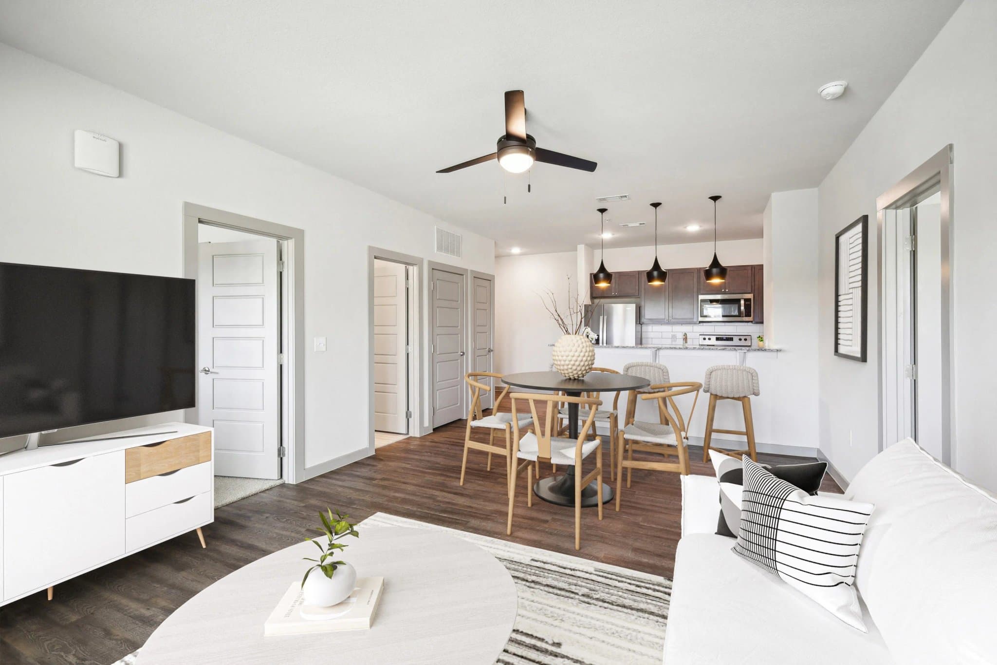 Cleburne Apartment: 4023 N Main St
