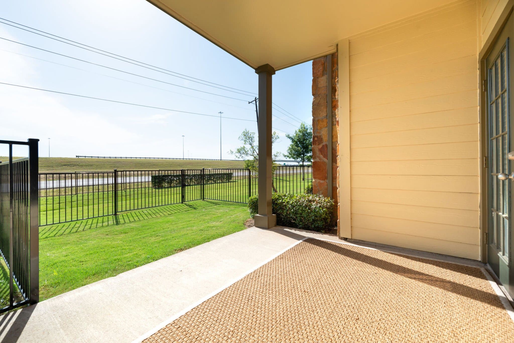 Benbrook Apartment: 8889 Cook Ranch Rd