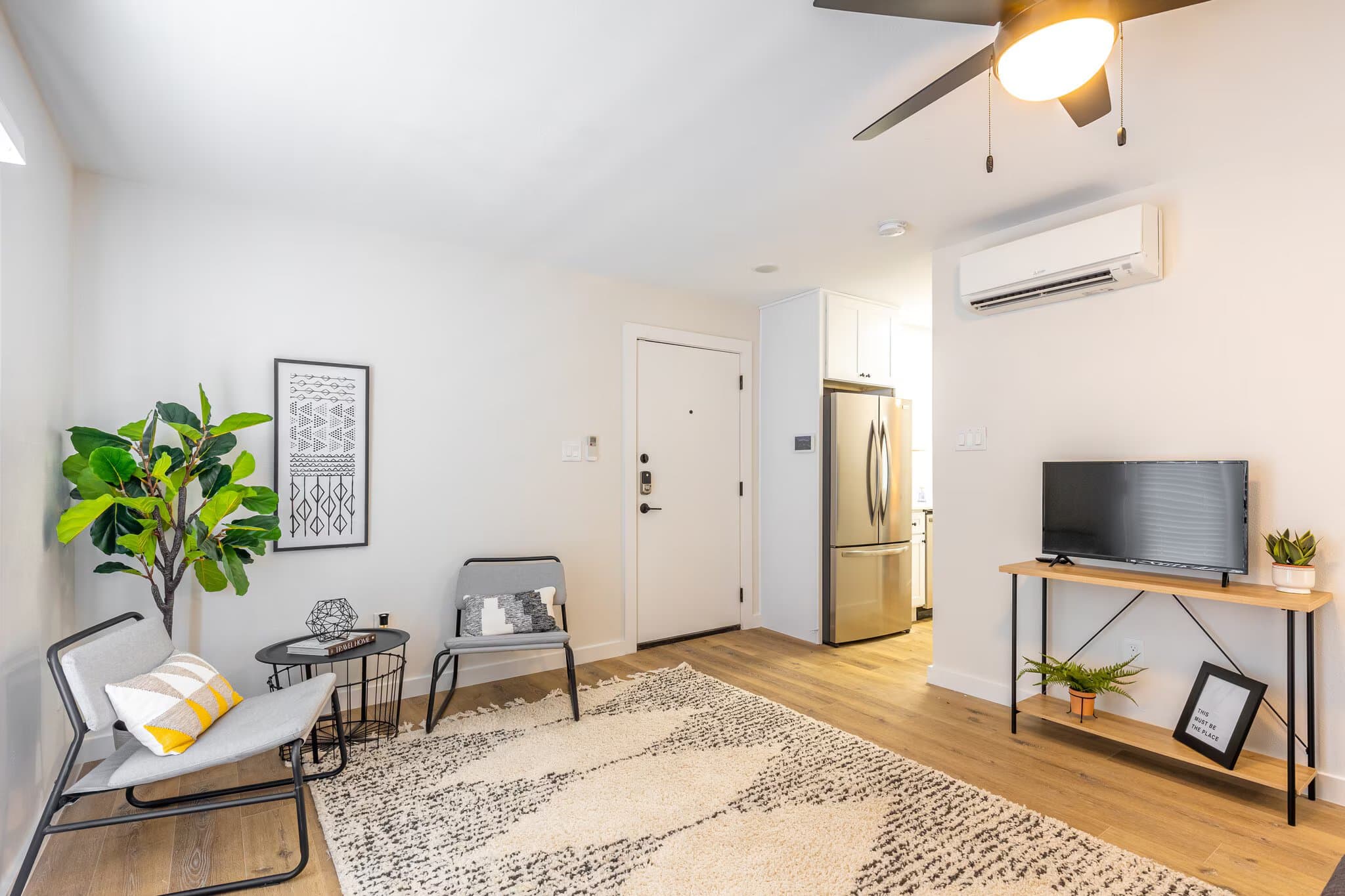 Dallas Apartment: 1519 Annex Ave
