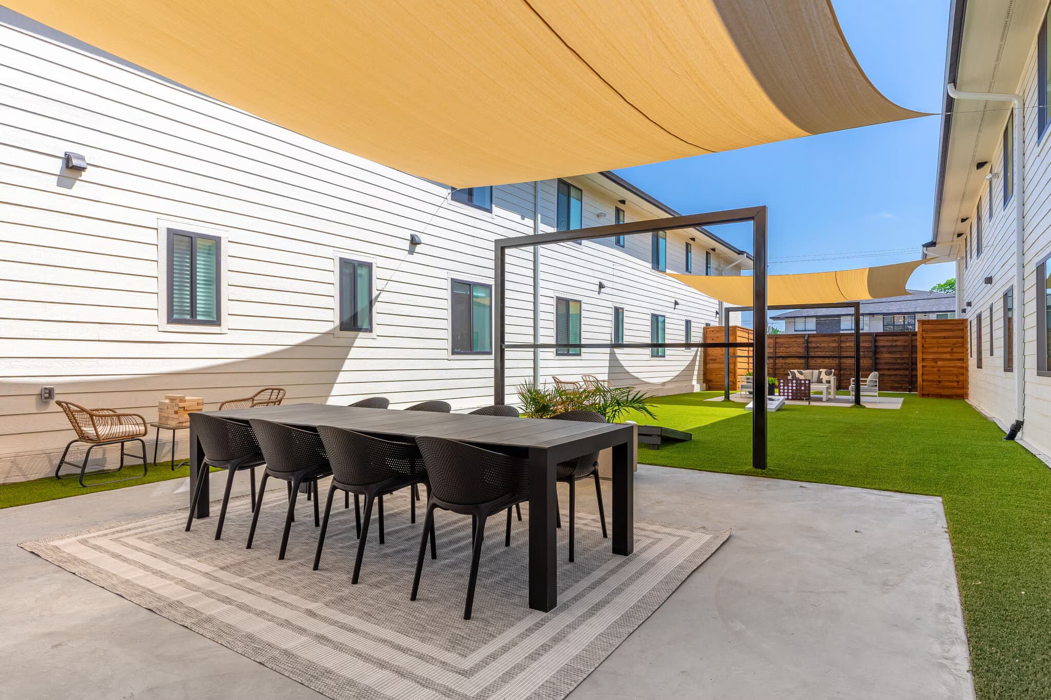 Dallas Apartment: 1519 Annex Ave