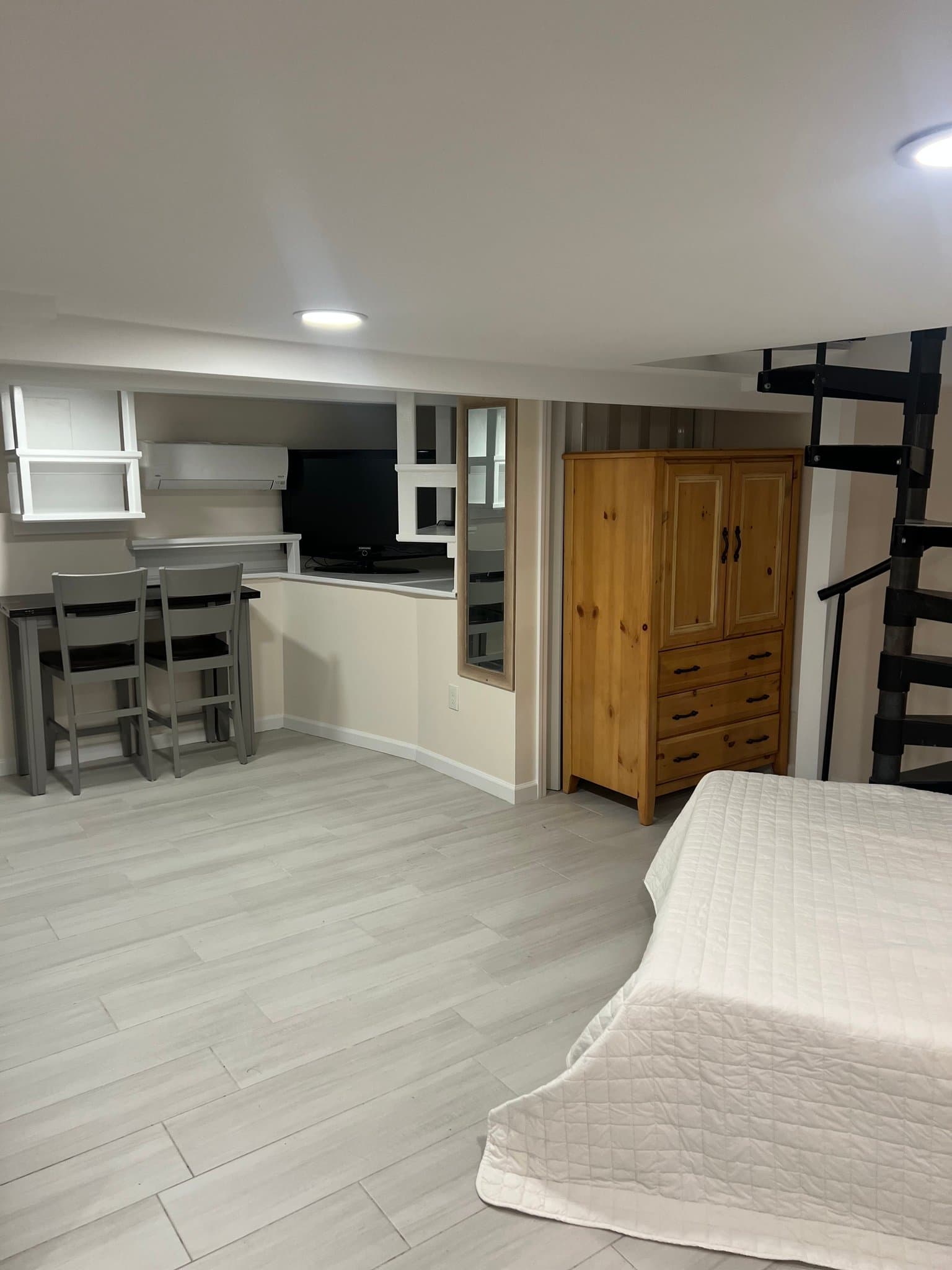Denville Single Room: 19 Rock Ridge Rd