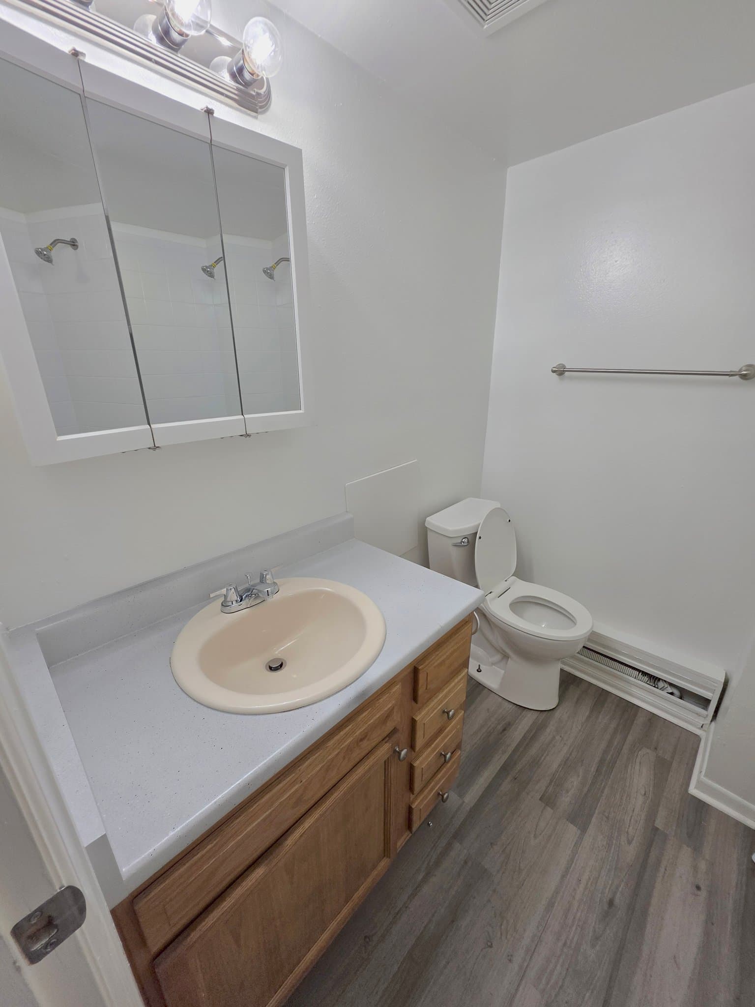 Lakewood Apartment: 1330 Zephyr St.
