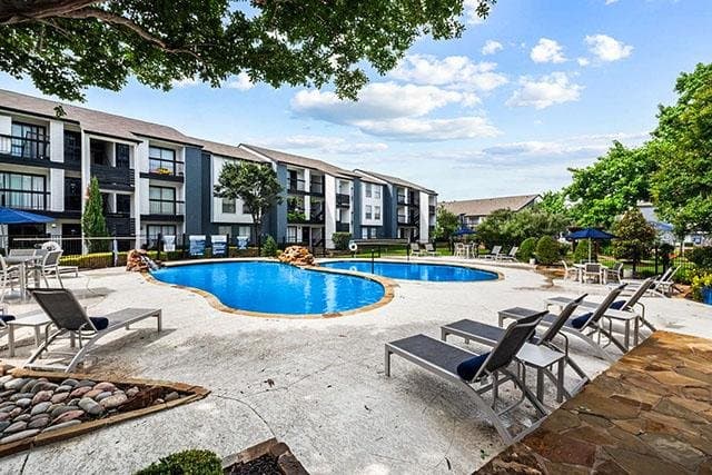 North Richland Hills Apartment: 7913 Harwood Rd