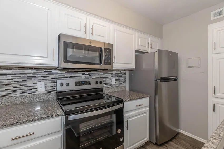 North Richland Hills Apartment: 7913 Harwood Rd