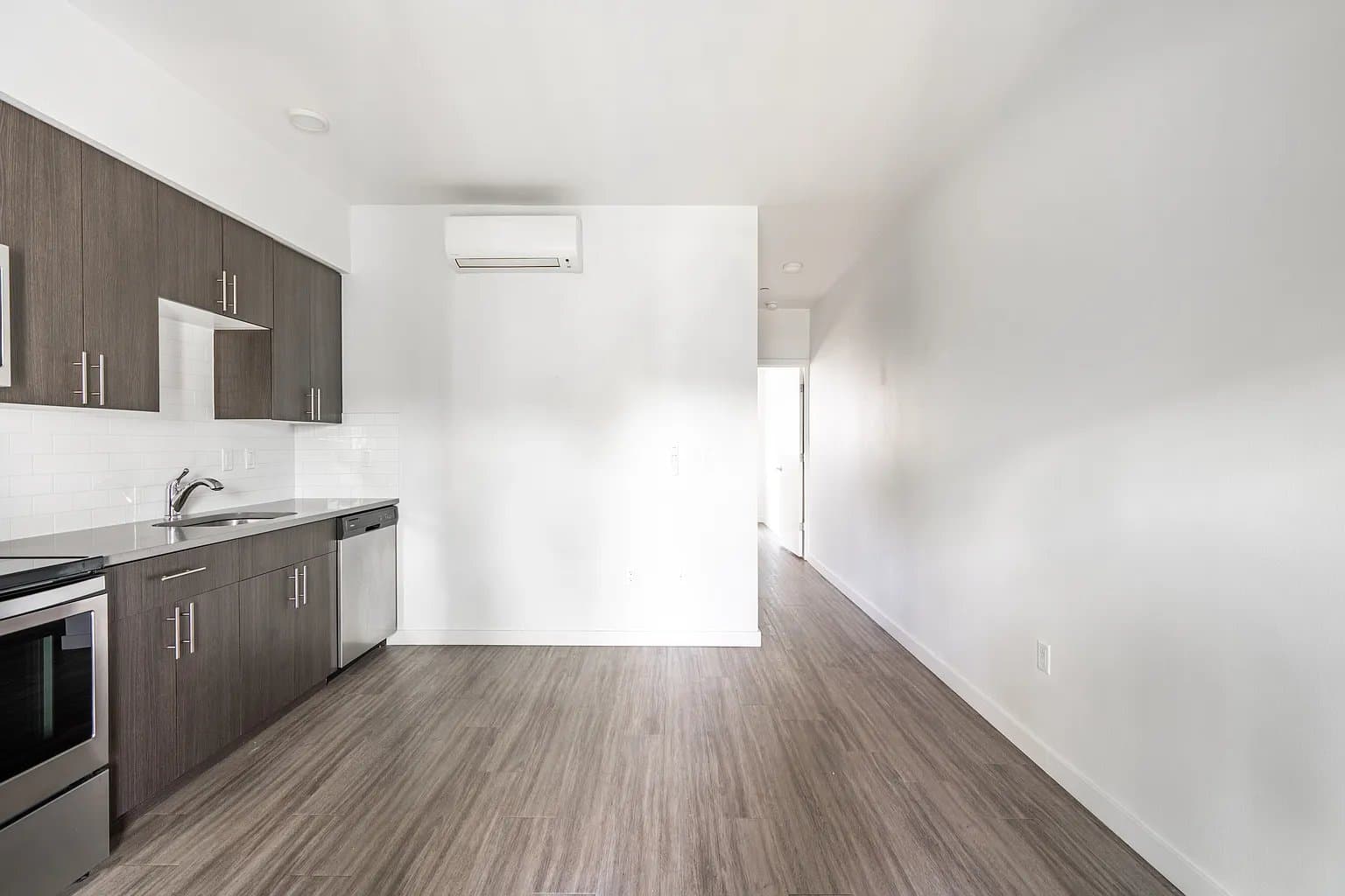 Portland Apartment: 4620 N Maryland Ave