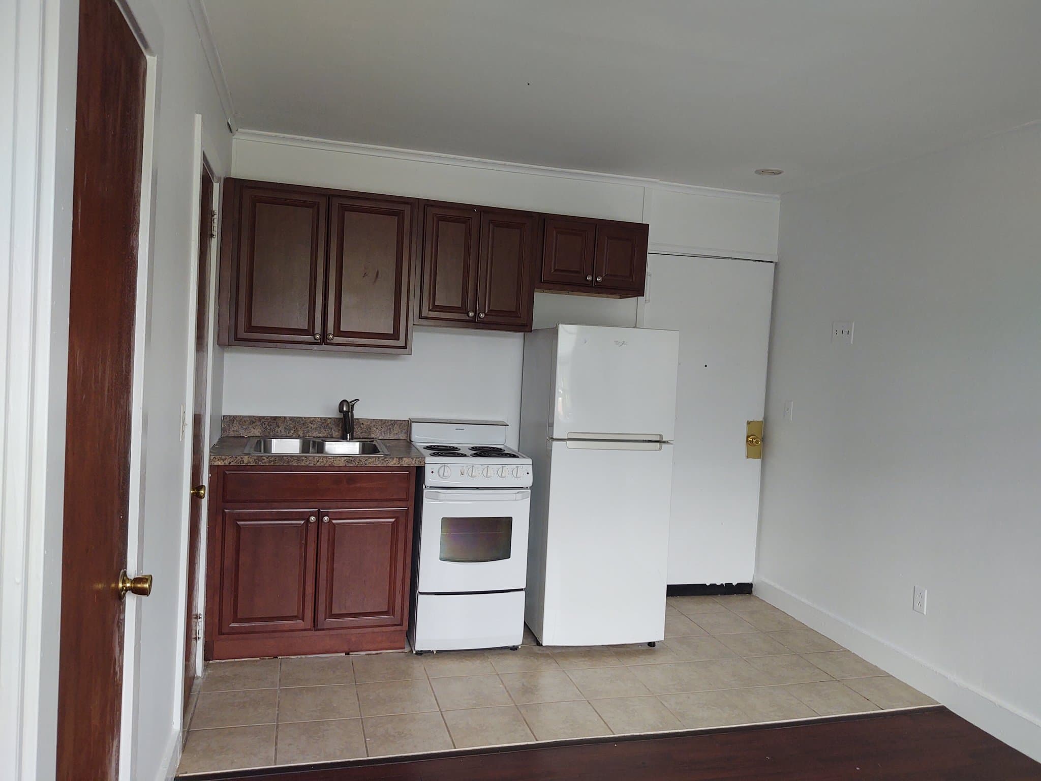 Dover Plains Apartment: 31 Wing Avenue