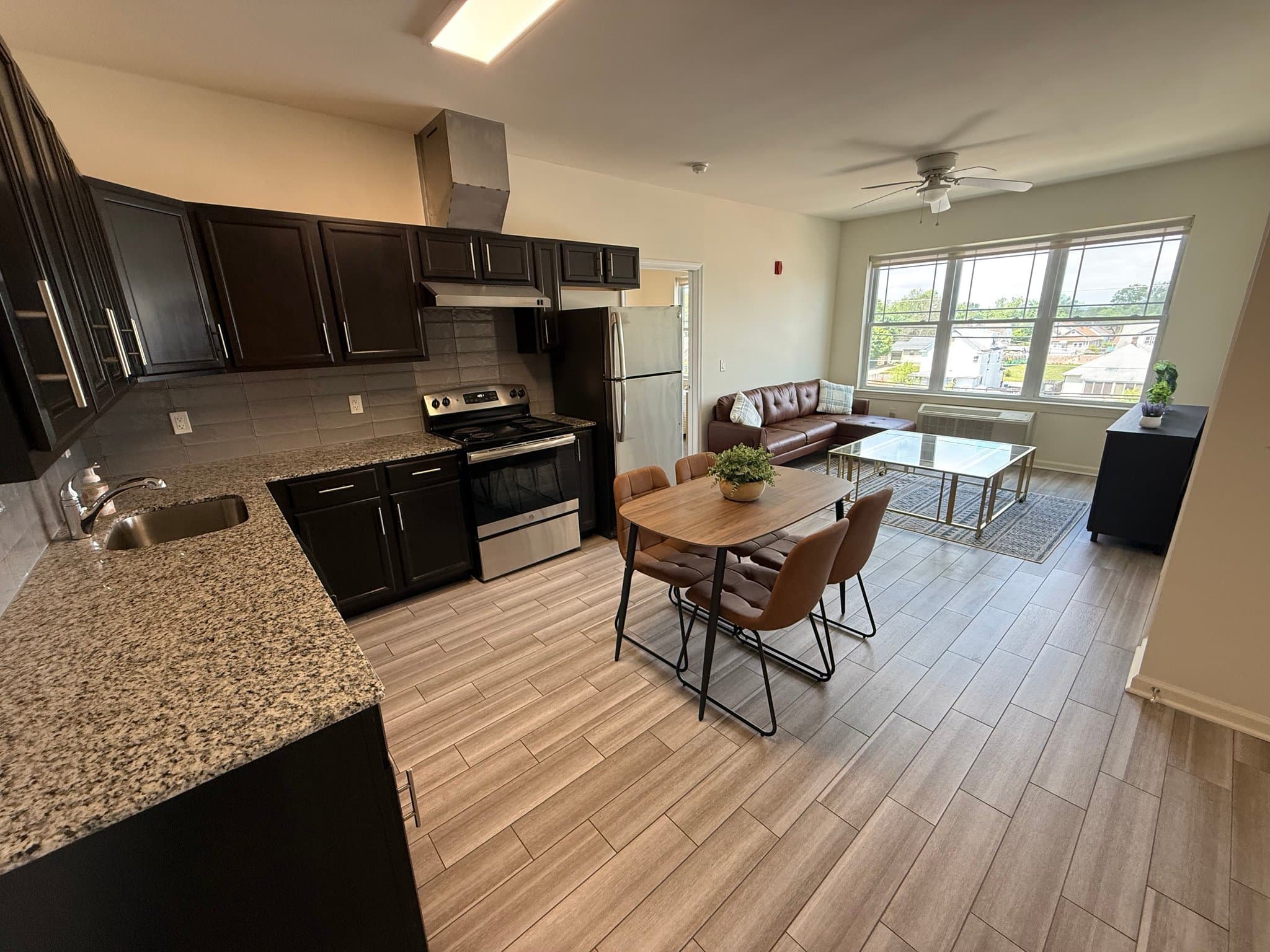 Somerset Apartment: 510 Hamilton St