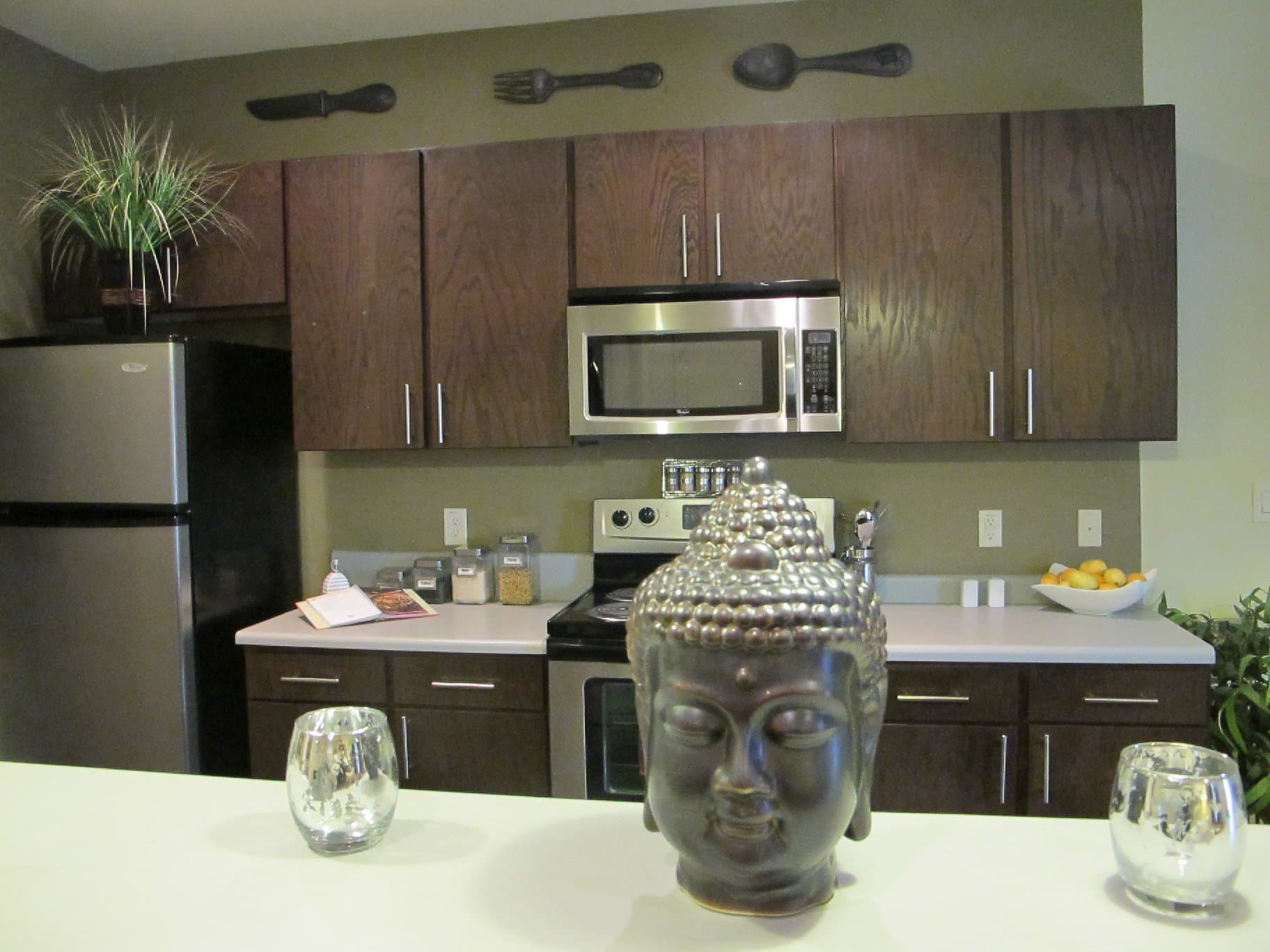 San Antonio House: 6201 Grissom Rd