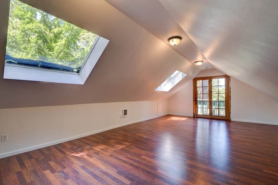 Oregon City House: 20078 S Henrici Rd