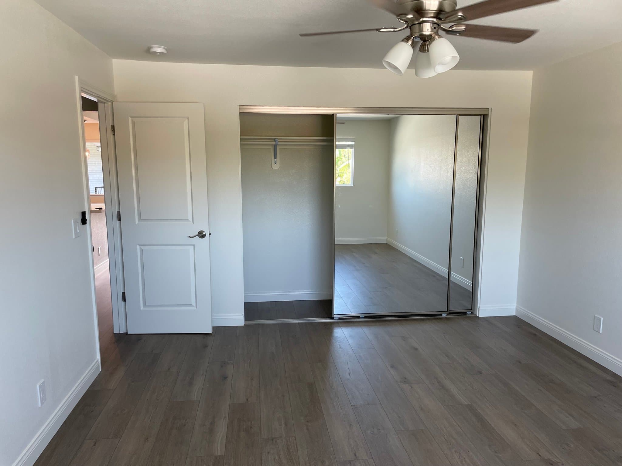 Long Beach Condo: 2890 e Artesia Blvd
