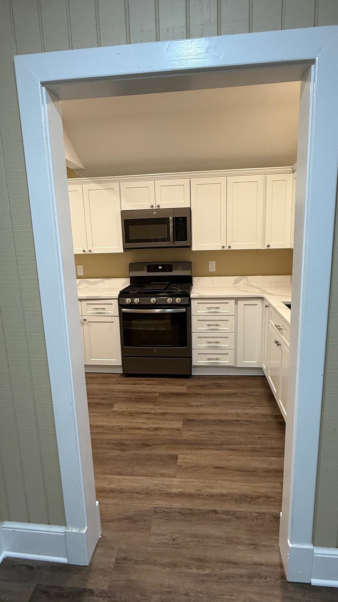 Crownsville House: 702 Defense Hwy