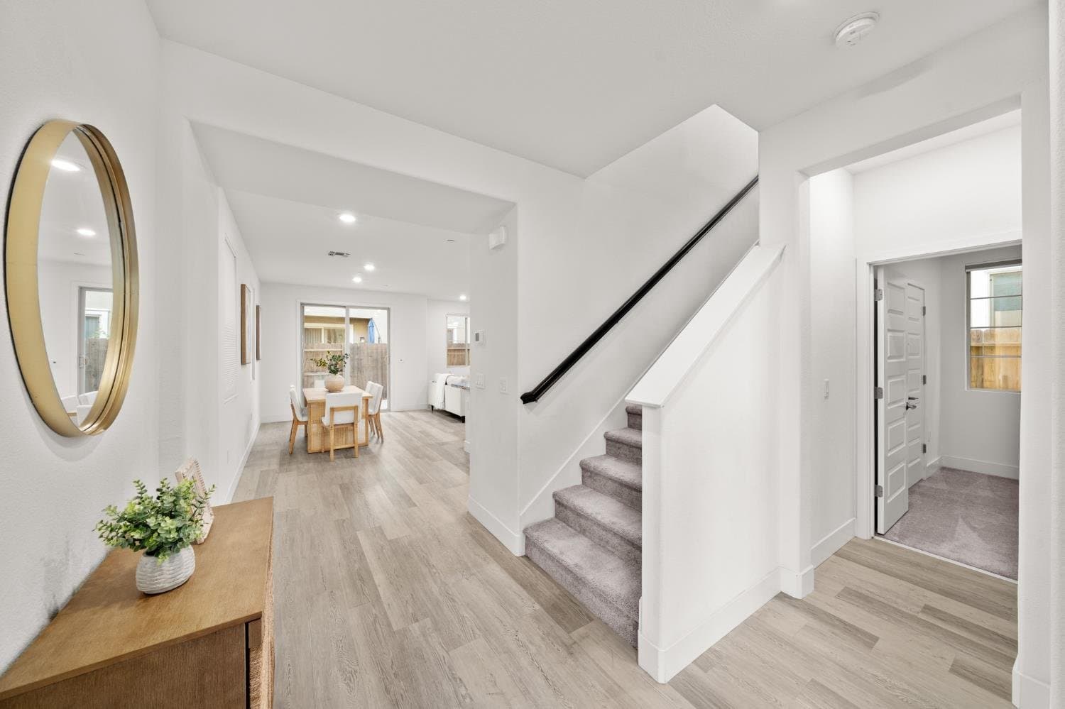 Elk Grove Single Room: 10523 Tenor Way