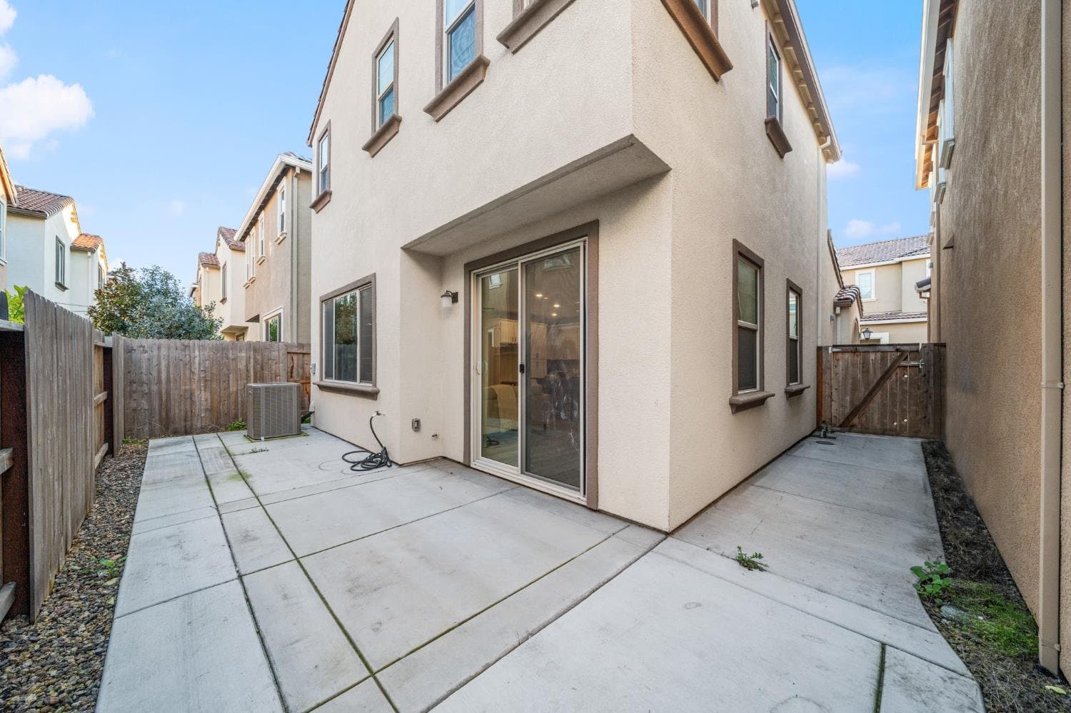 Elk Grove Single Room: 10523 Tenor Way