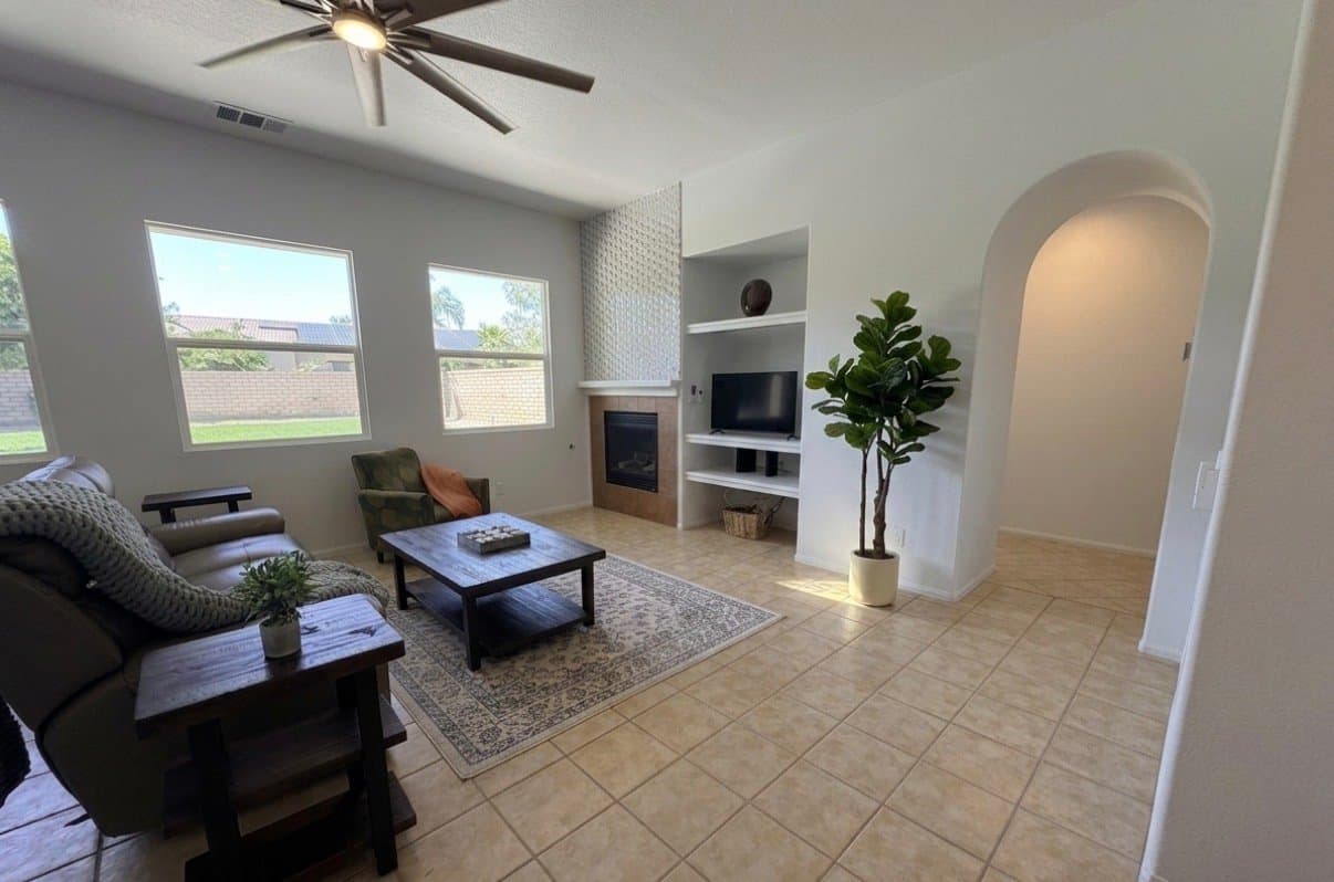 Indio House: 82686 Castleton Dr