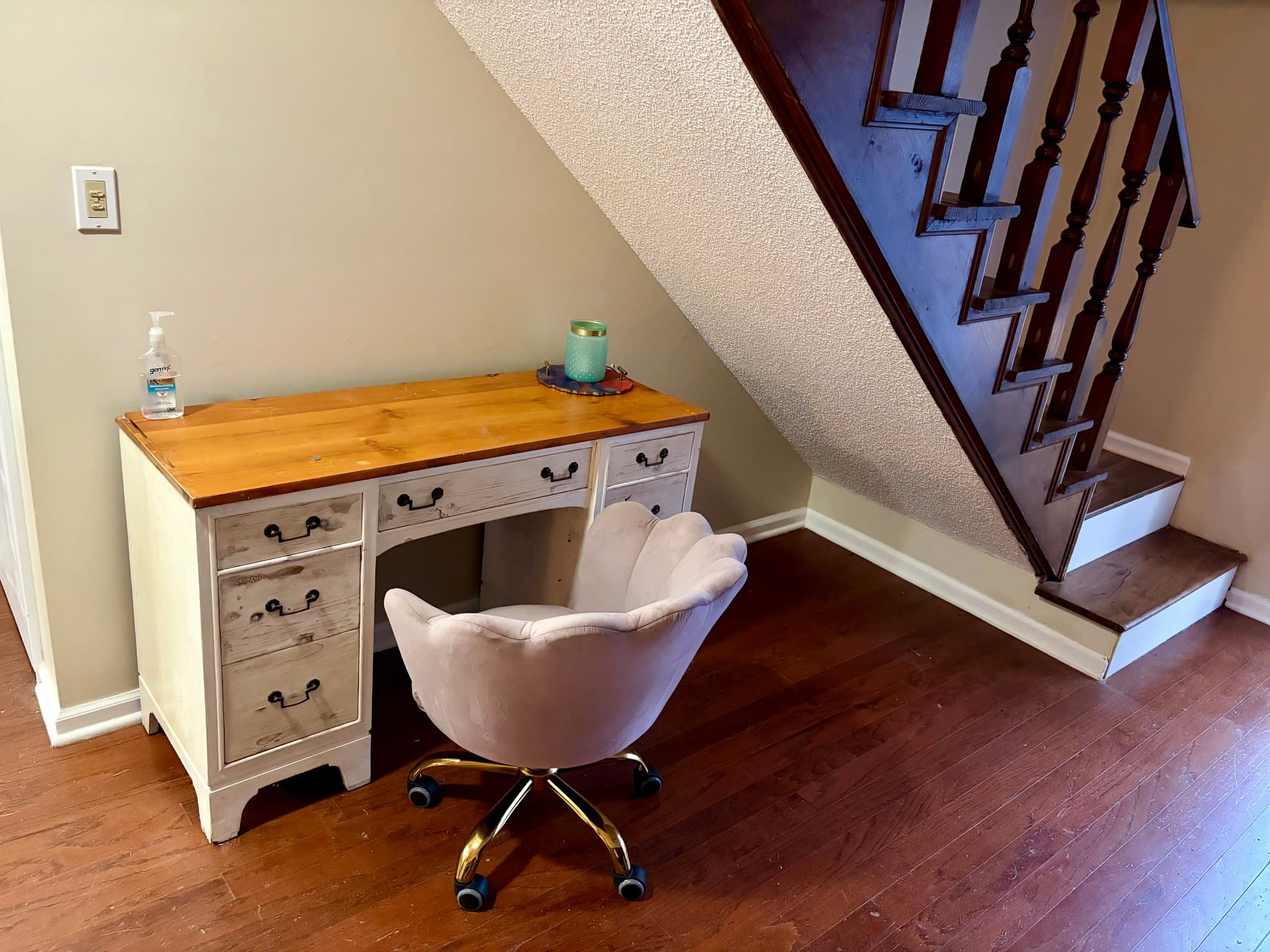 Hanahan House: 21 Sabina Ct