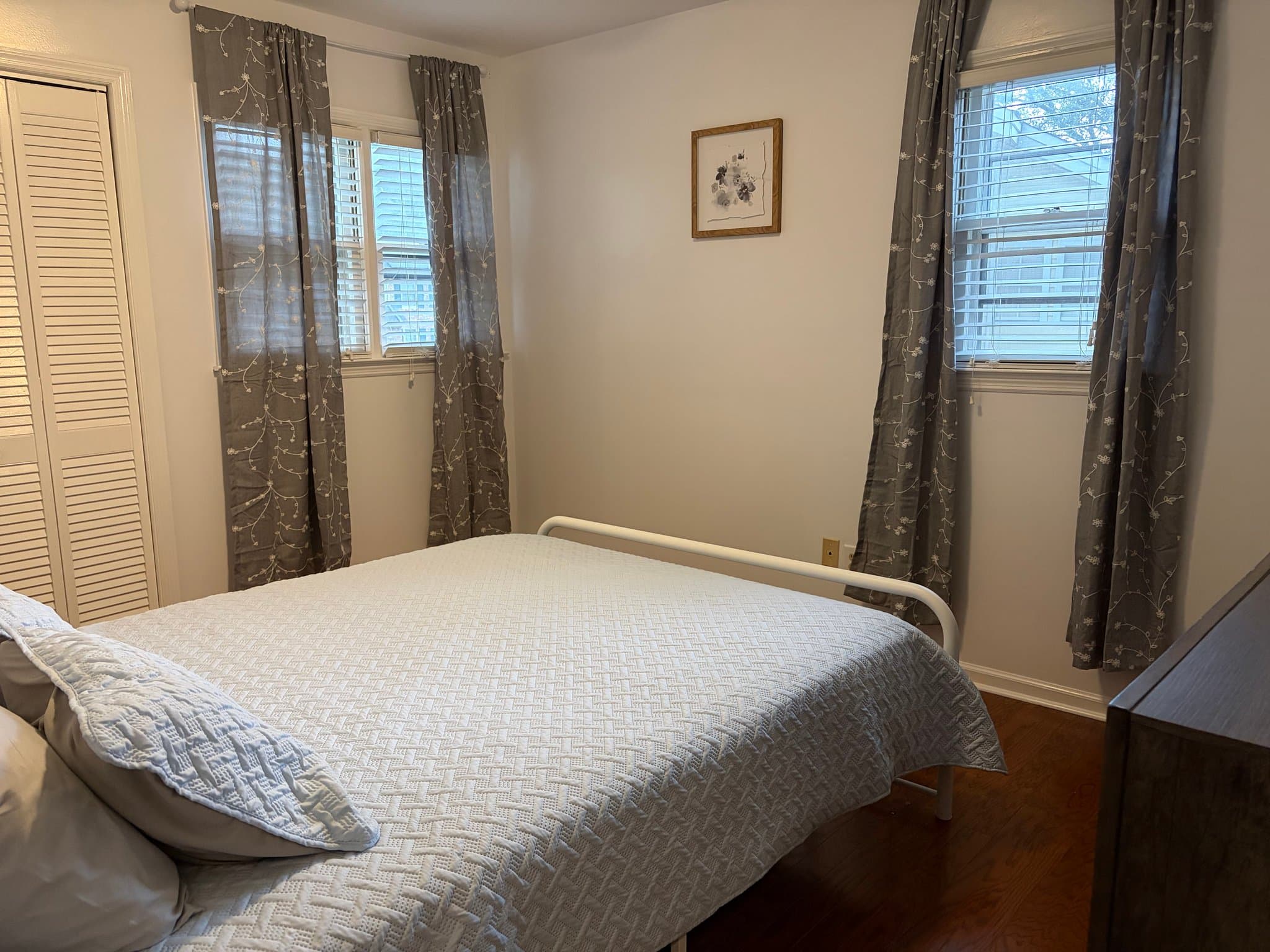 Hanahan House: 21 Sabina Ct