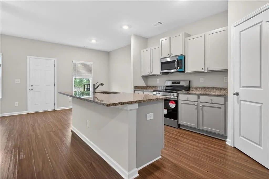 Calhoun Townhome: 111 Brexley Drive