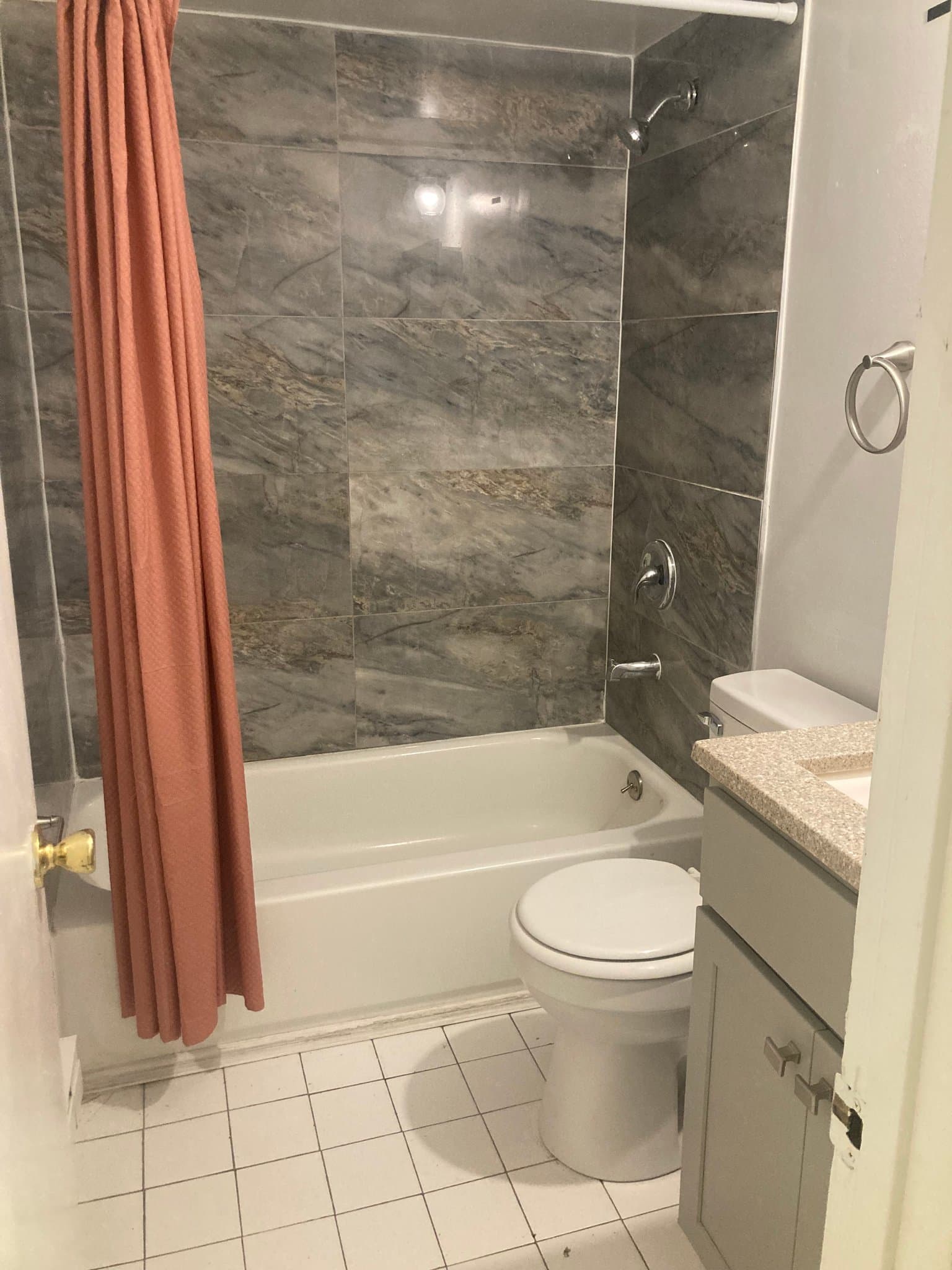 Cincinnati Apartment: 728 Ohio Pike