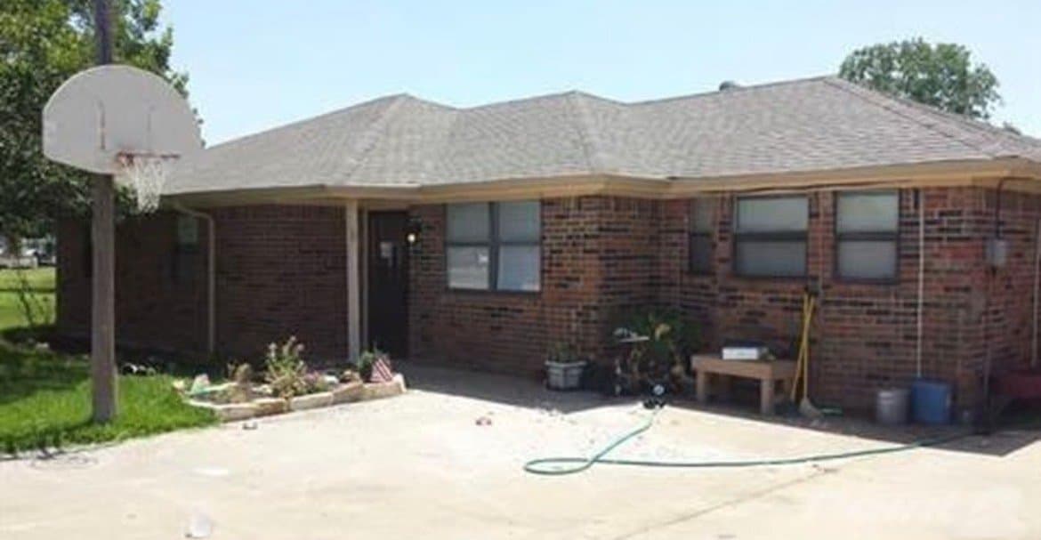 GRANBURY House: 3905 Country Meadows Circle