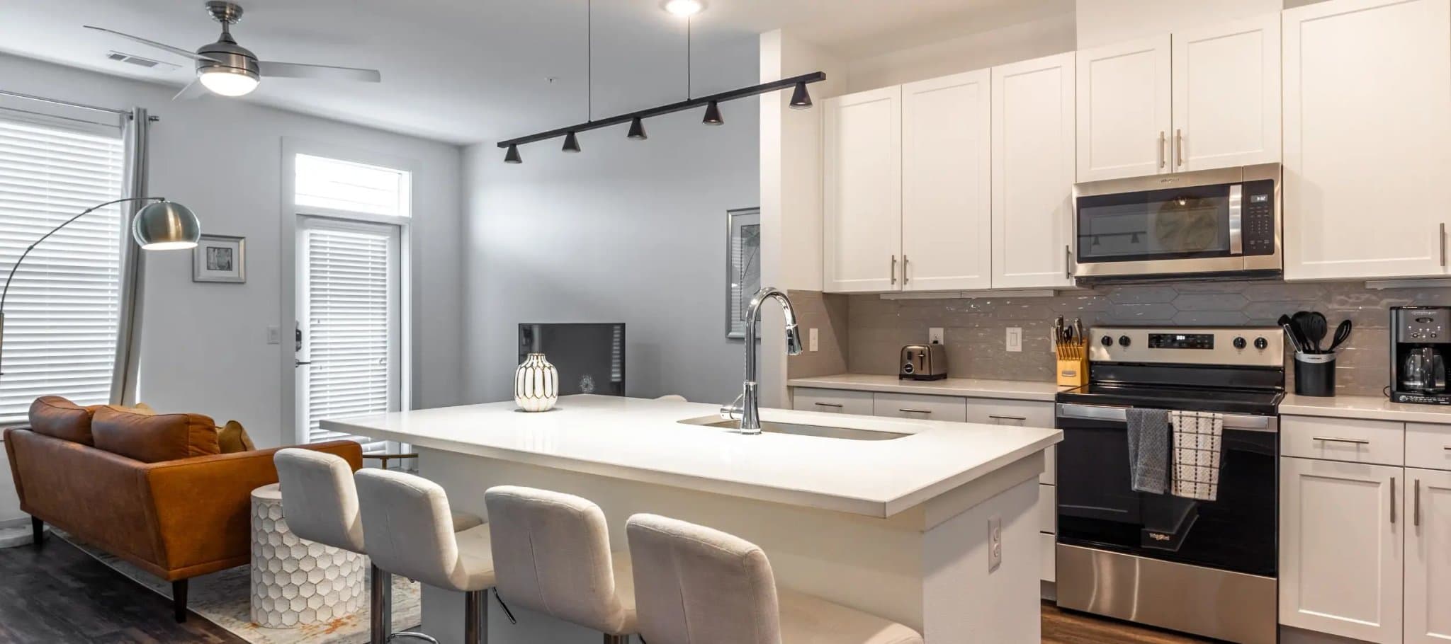 Dallas Townhome: 1000 Fort Worth Ave