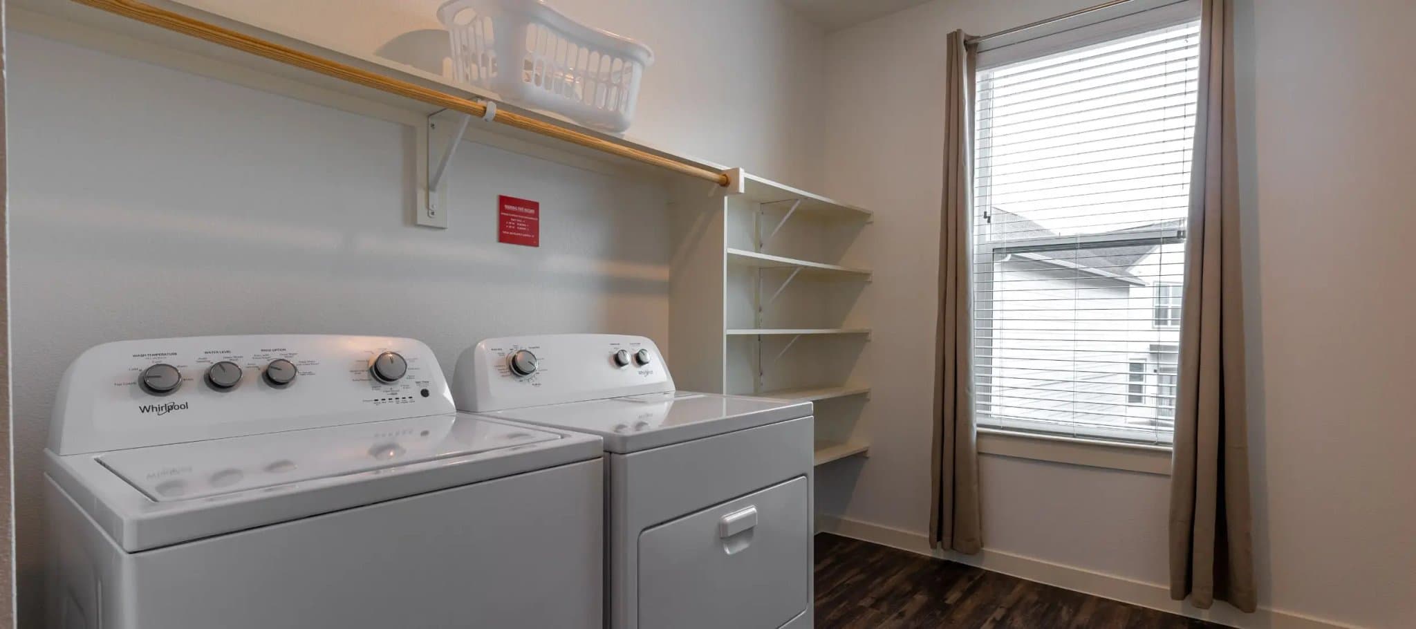 Dallas Townhome: 1000 Fort Worth Ave