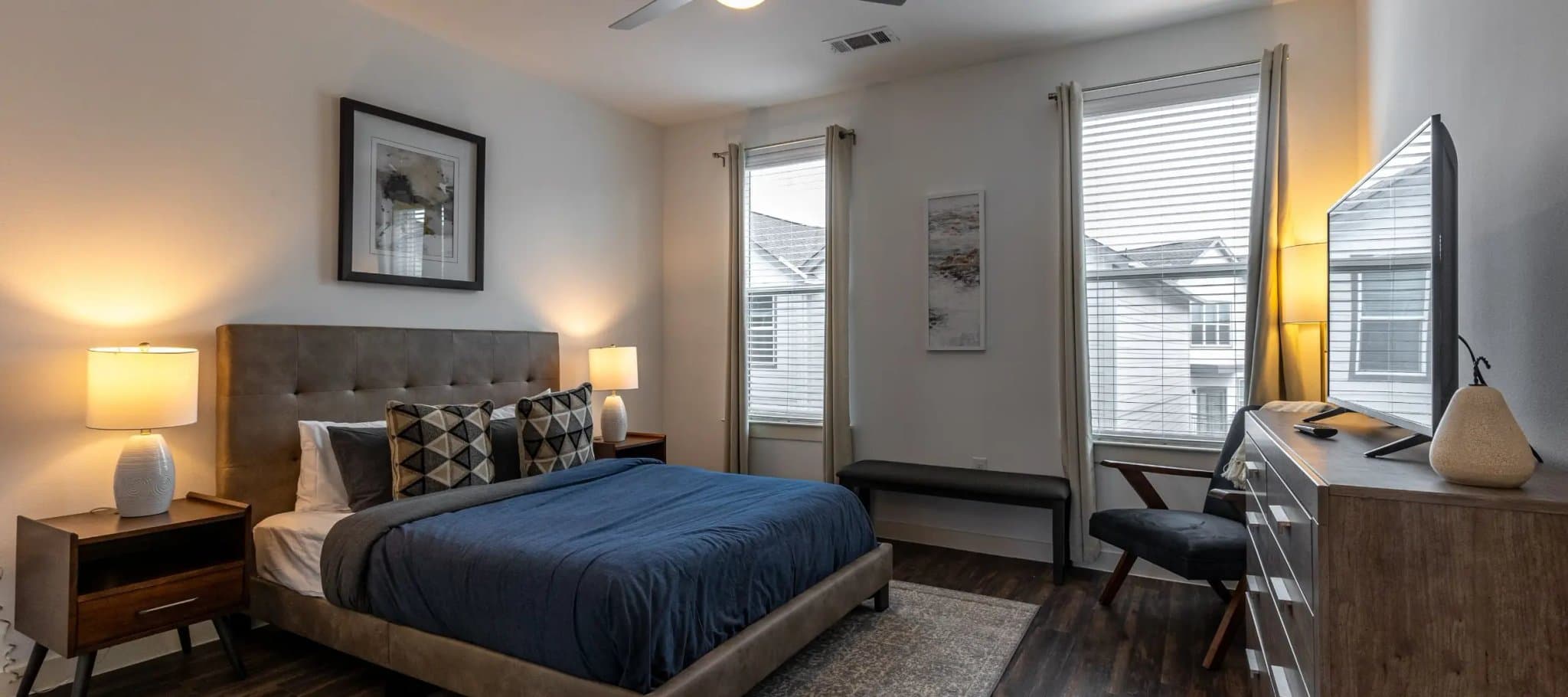 Dallas Townhome: 1000 Fort Worth Ave