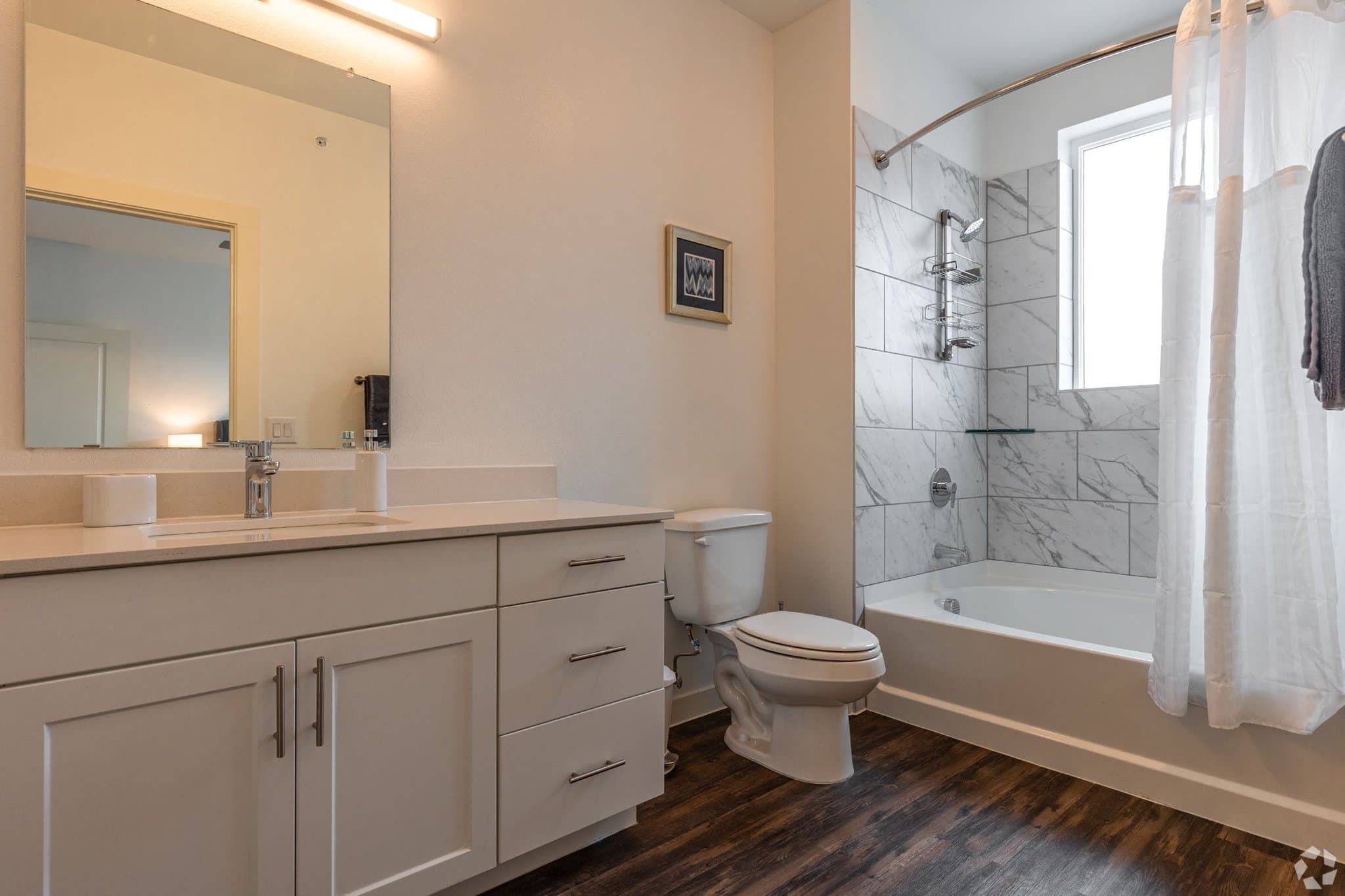 Dallas Townhome: 1000 Fort Worth Ave