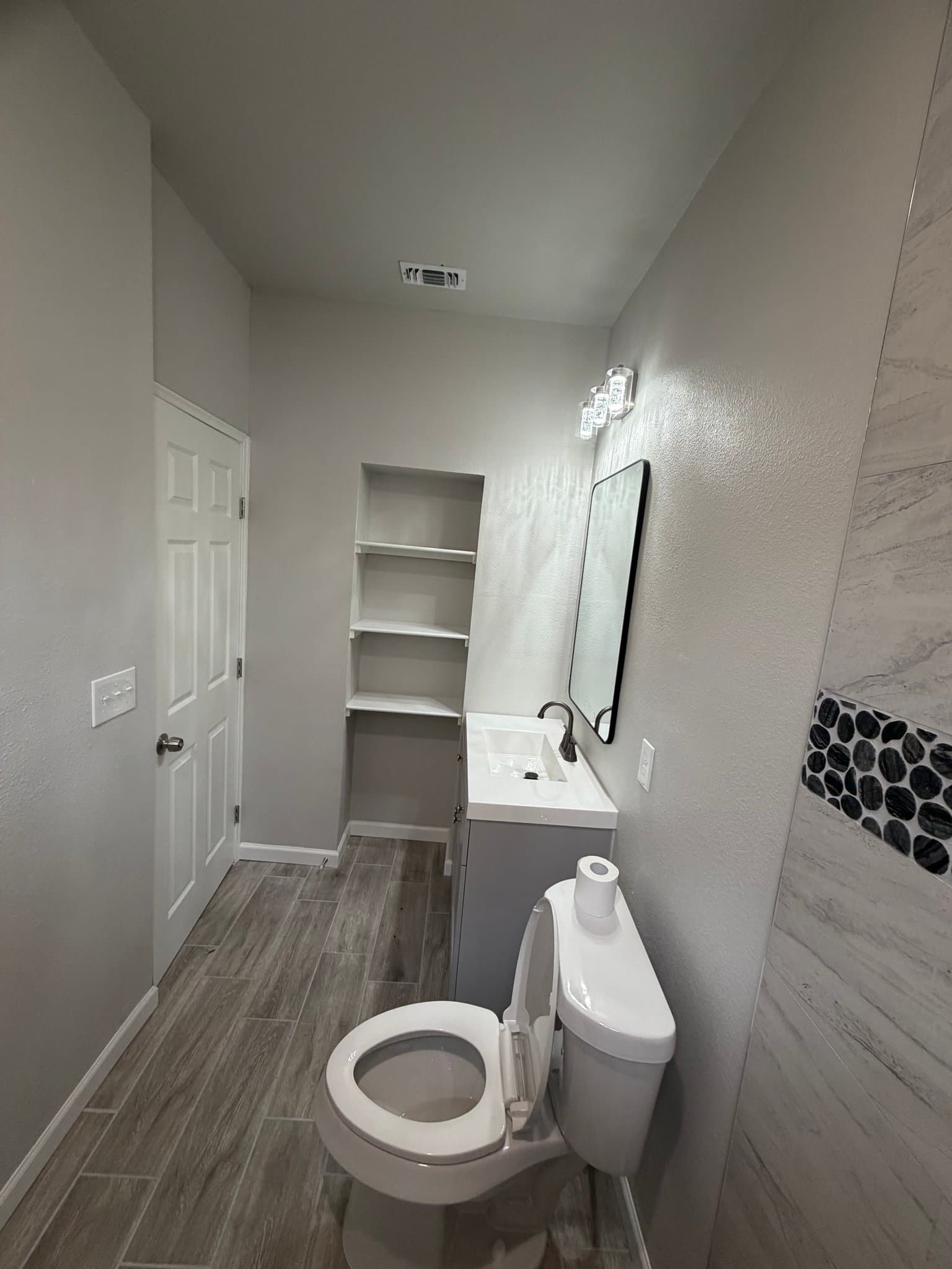 San Antonio House: 1623 W Ashby Pl