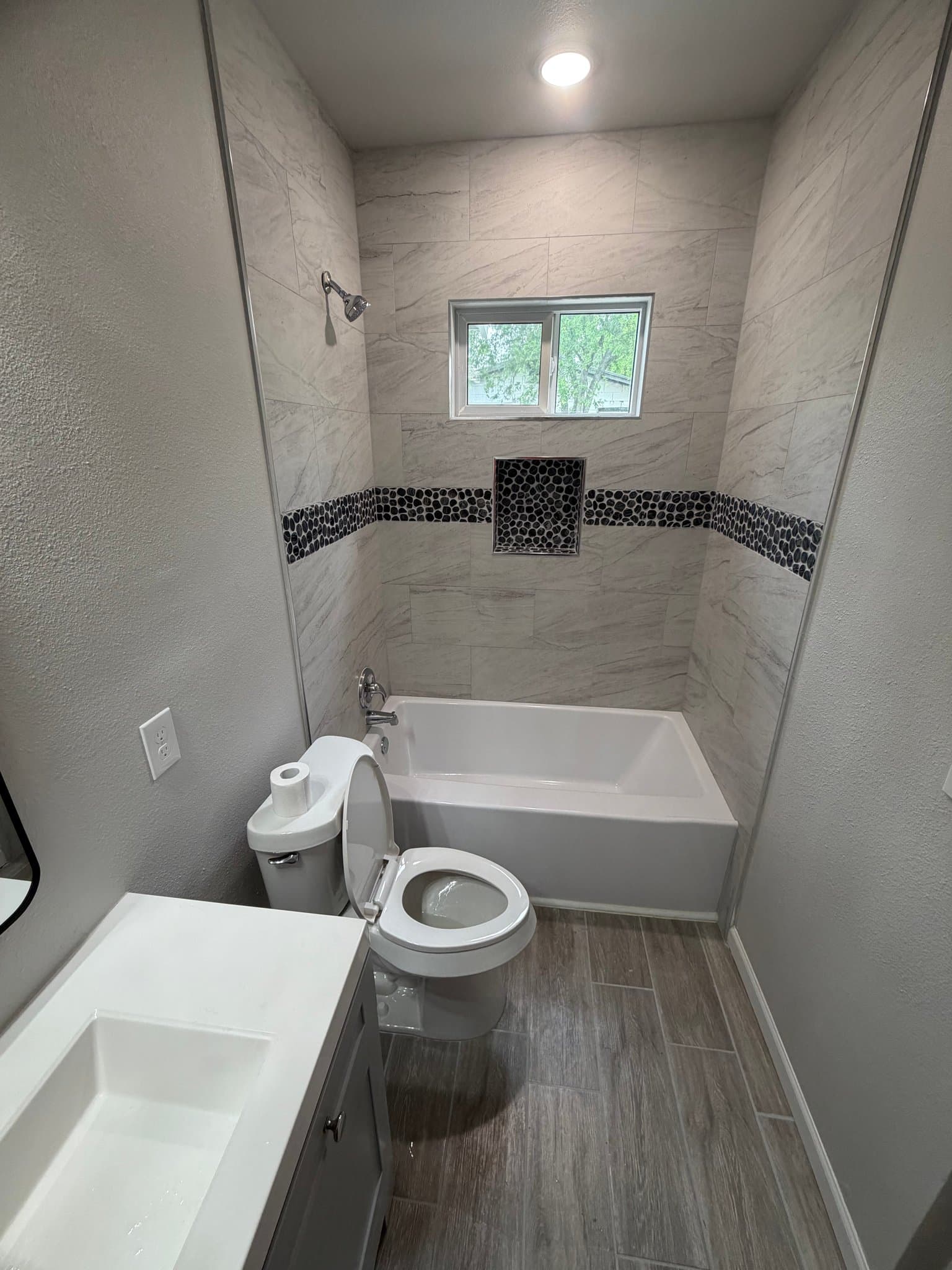 San Antonio House: 1623 W Ashby Pl