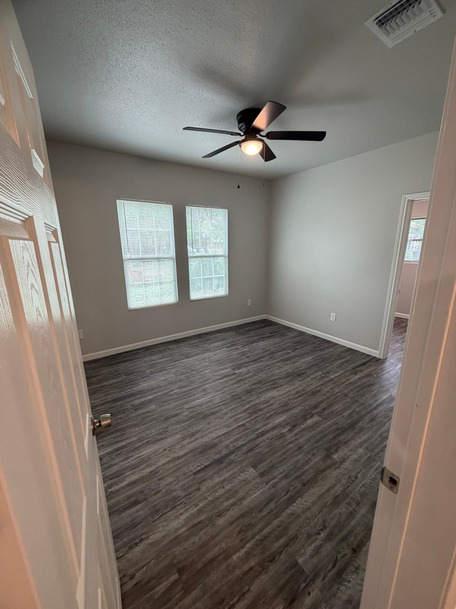 San Antonio House: 1623 W Ashby Pl