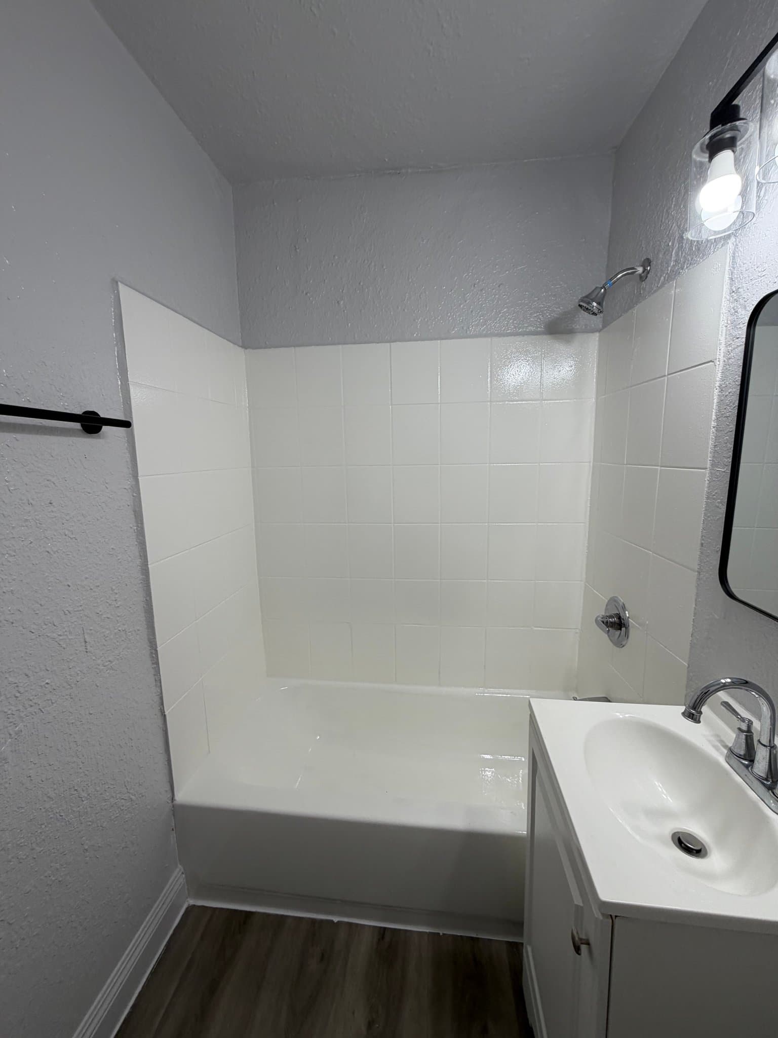 Los Angeles Apartment: 609 w 94th St