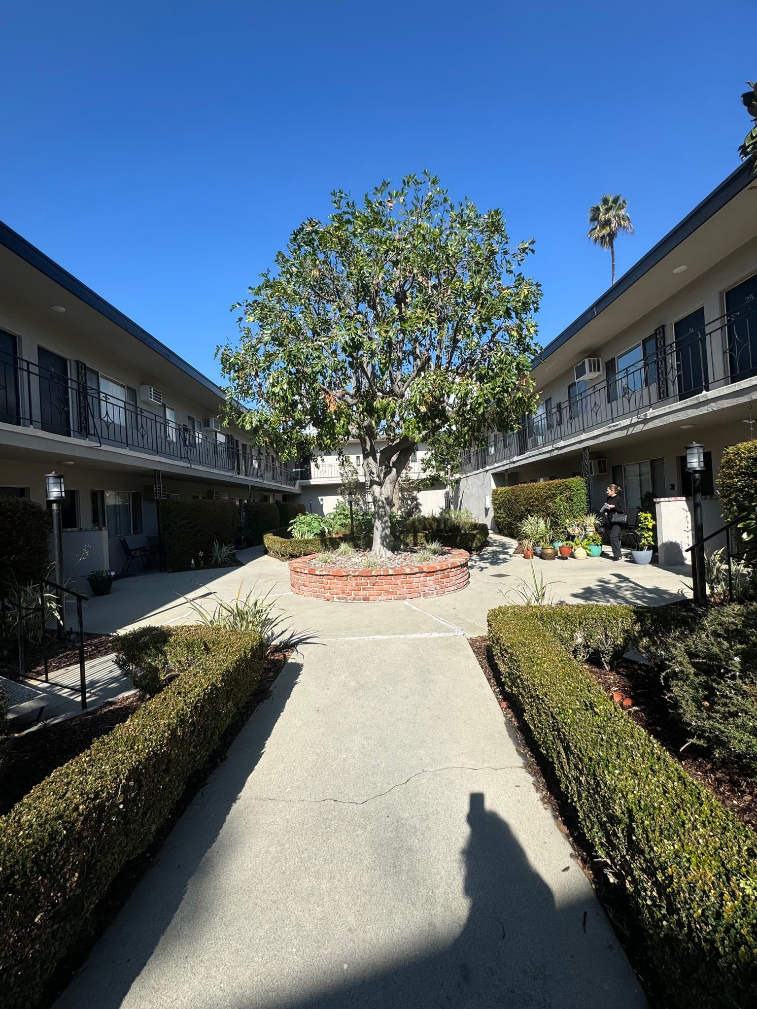 Pasadena Apartment: 999 E. Locust St.