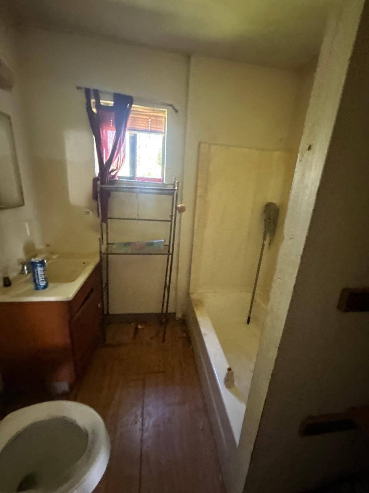 East St. Louis House: 59 Jarvis Pl