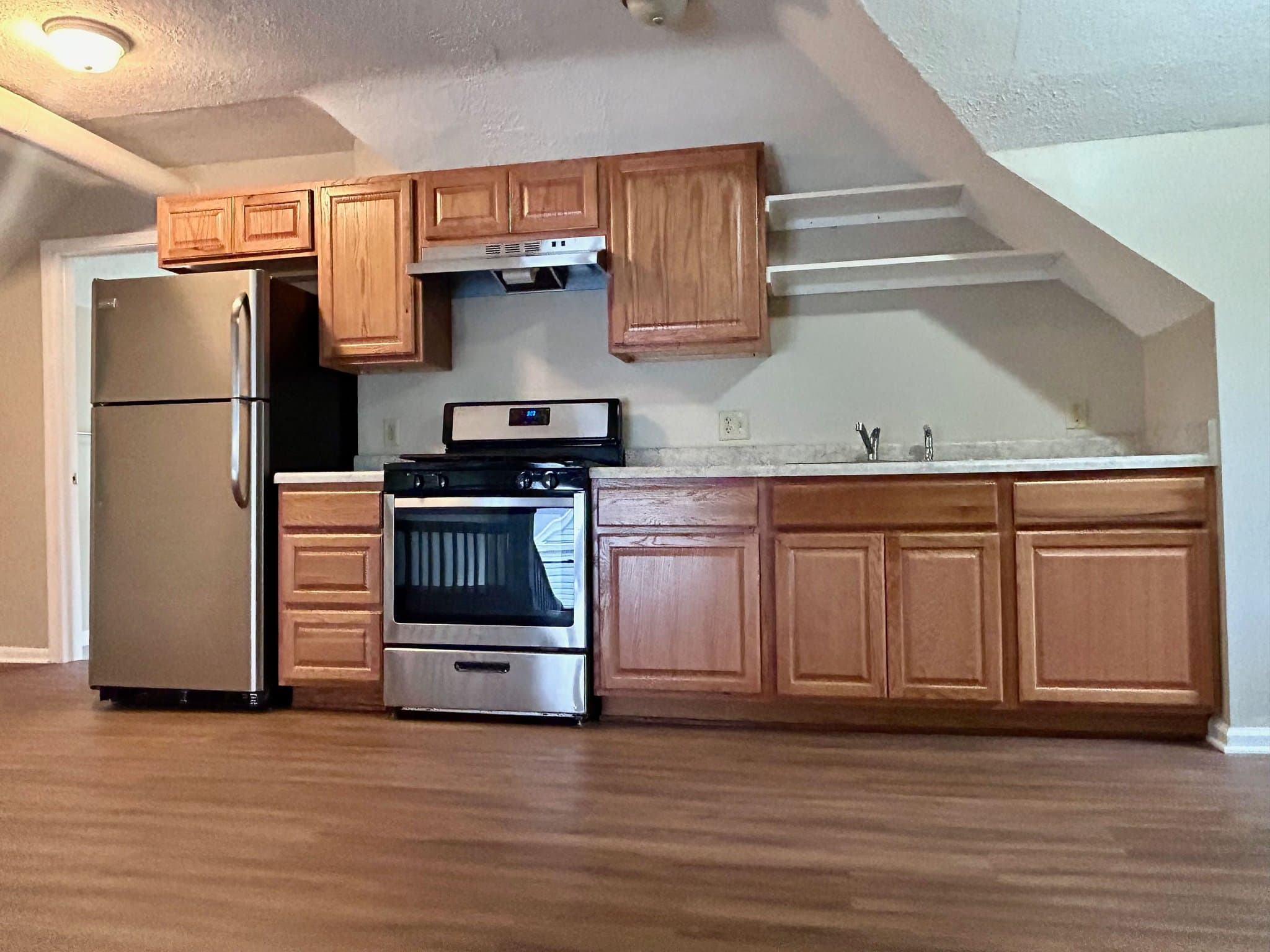 Akron Apartment: 199 Beck