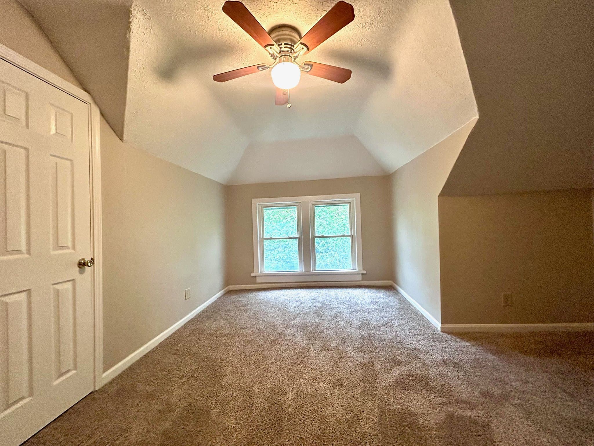 Akron Apartment: 199 Beck
