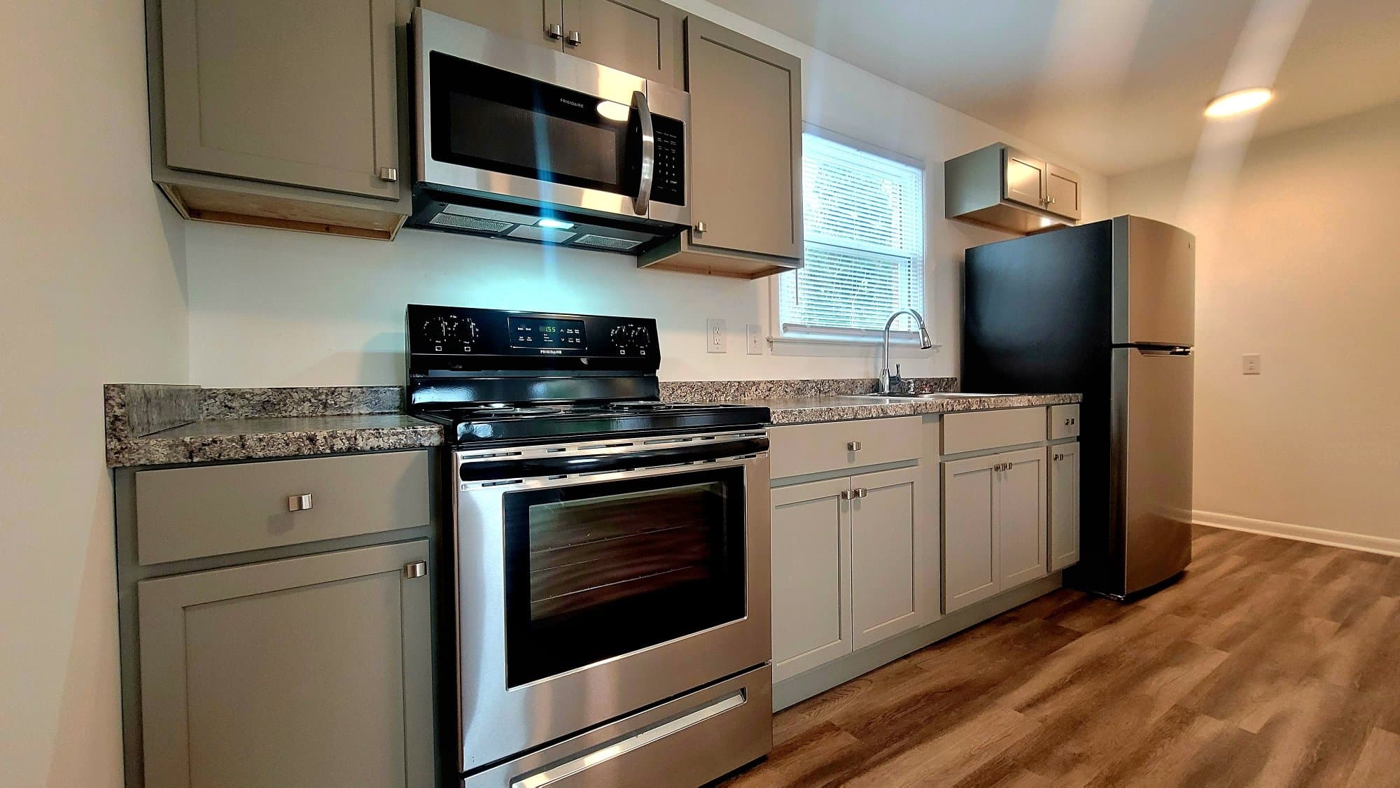 Petersburg Townhome: 1516 W Clara St
